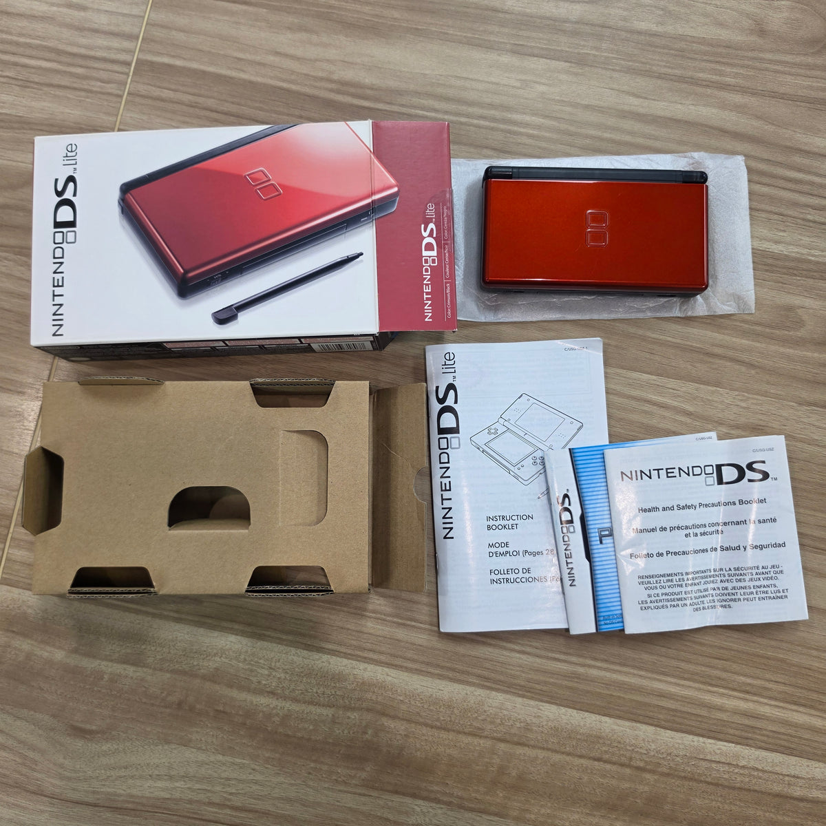 Complete in Box Nintendo DS Lite Crimson/Black Handheld Console