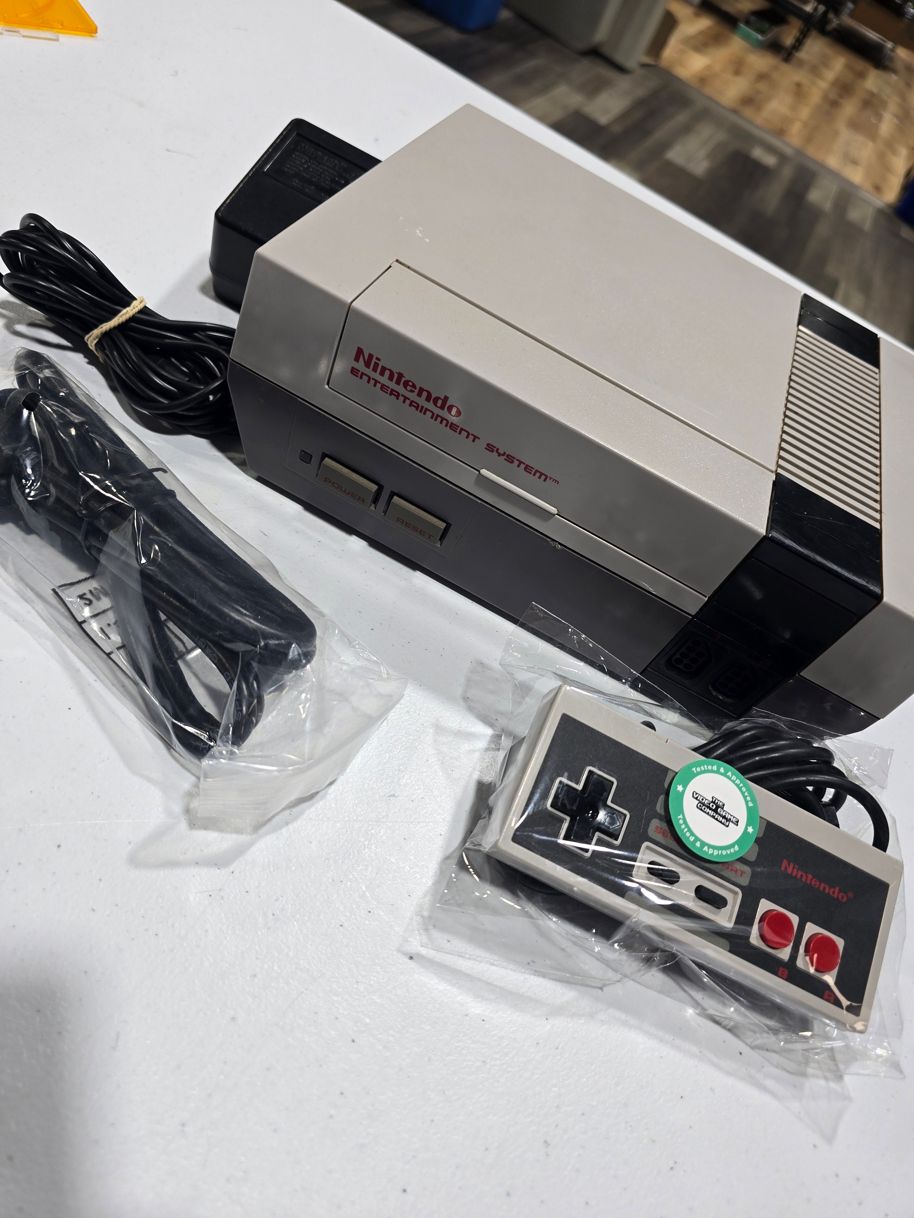 **HDMI** Nintendo NES Console Bundle with HDMI Output