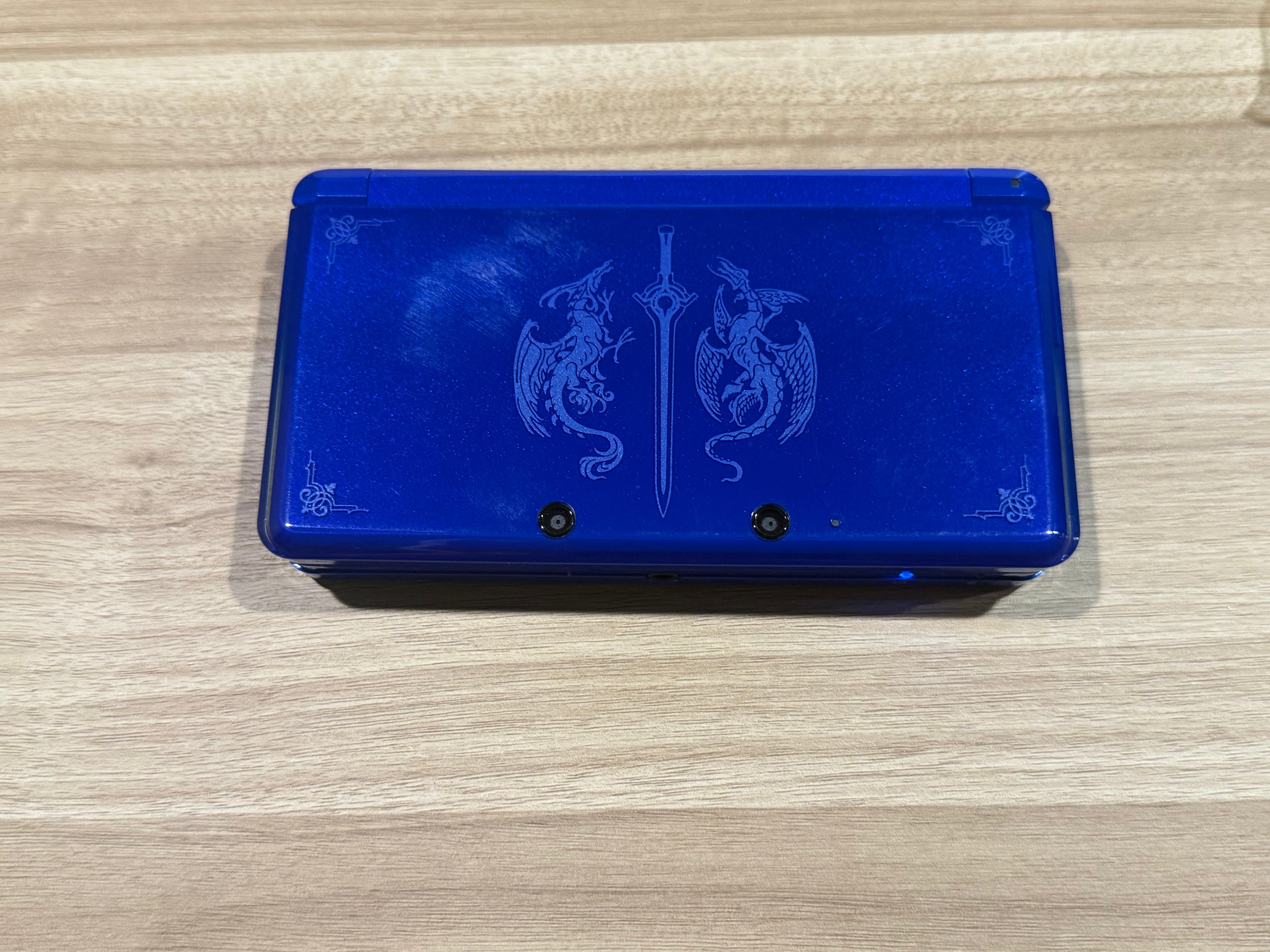 Nintendo 3DS Blue Fire Emblem Awakening Limited Edition