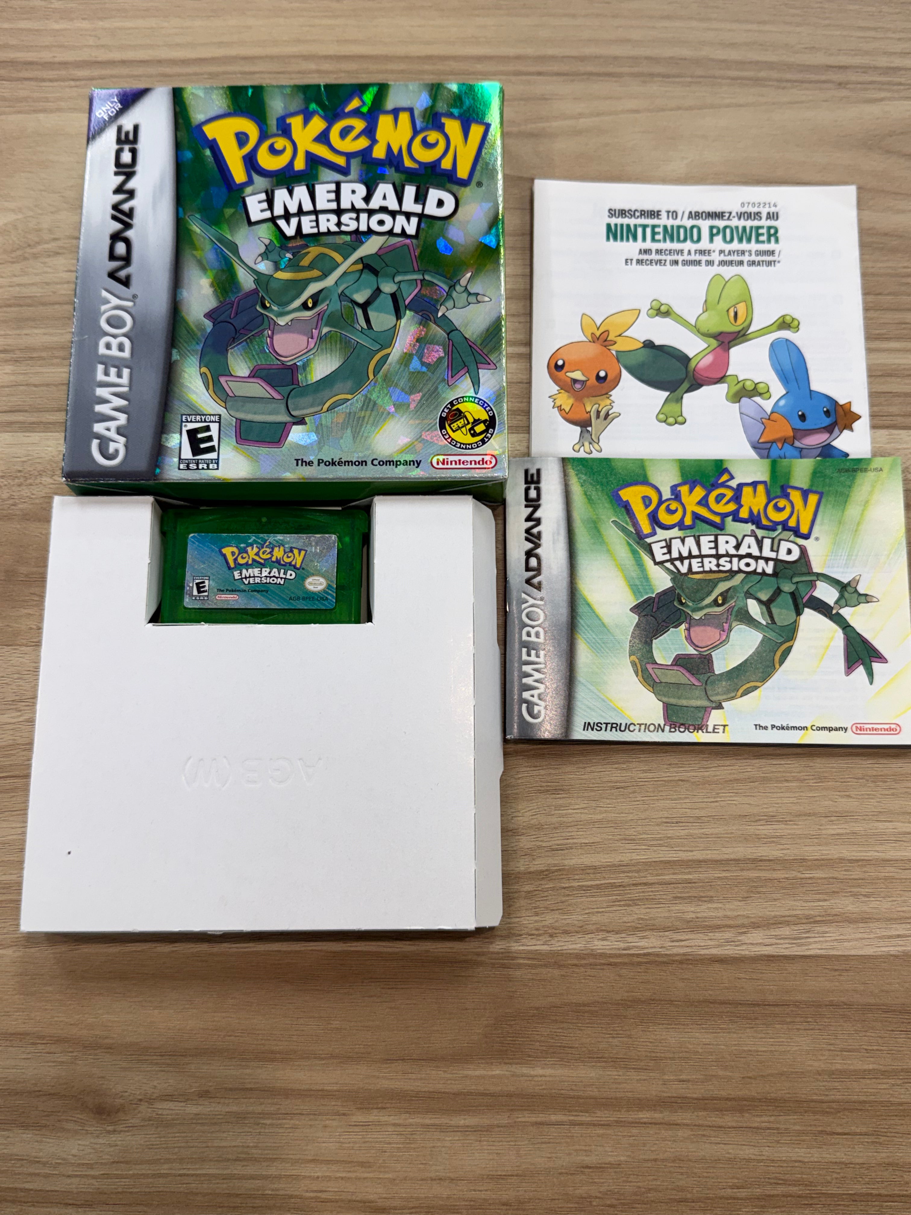 Pokemon Emerald: Complete - Nintendo Game Boy Advance