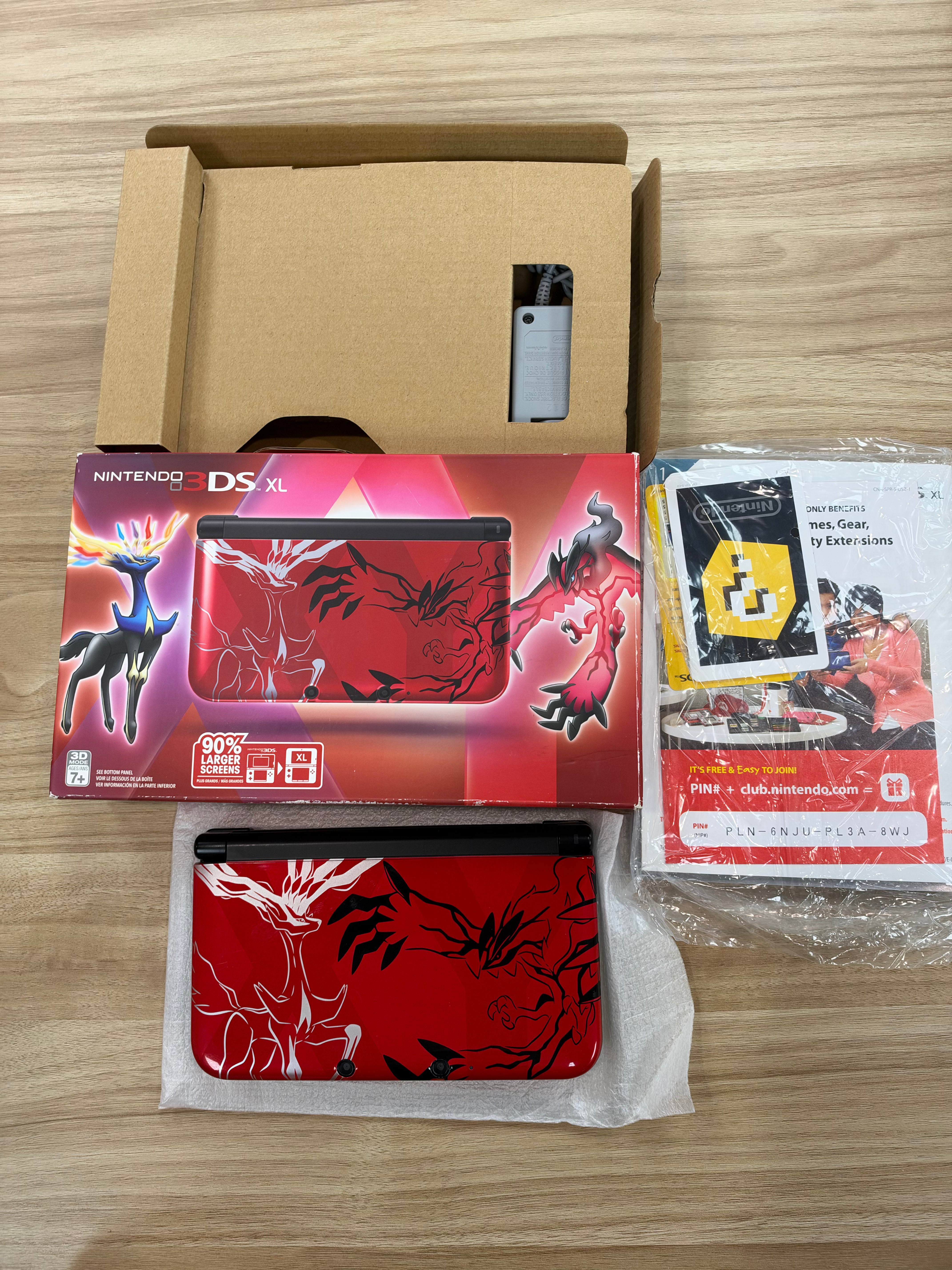 Nintendo Pokémon X & Y Limited Edition 3DS XL (RED) Xerneas + Yveltal