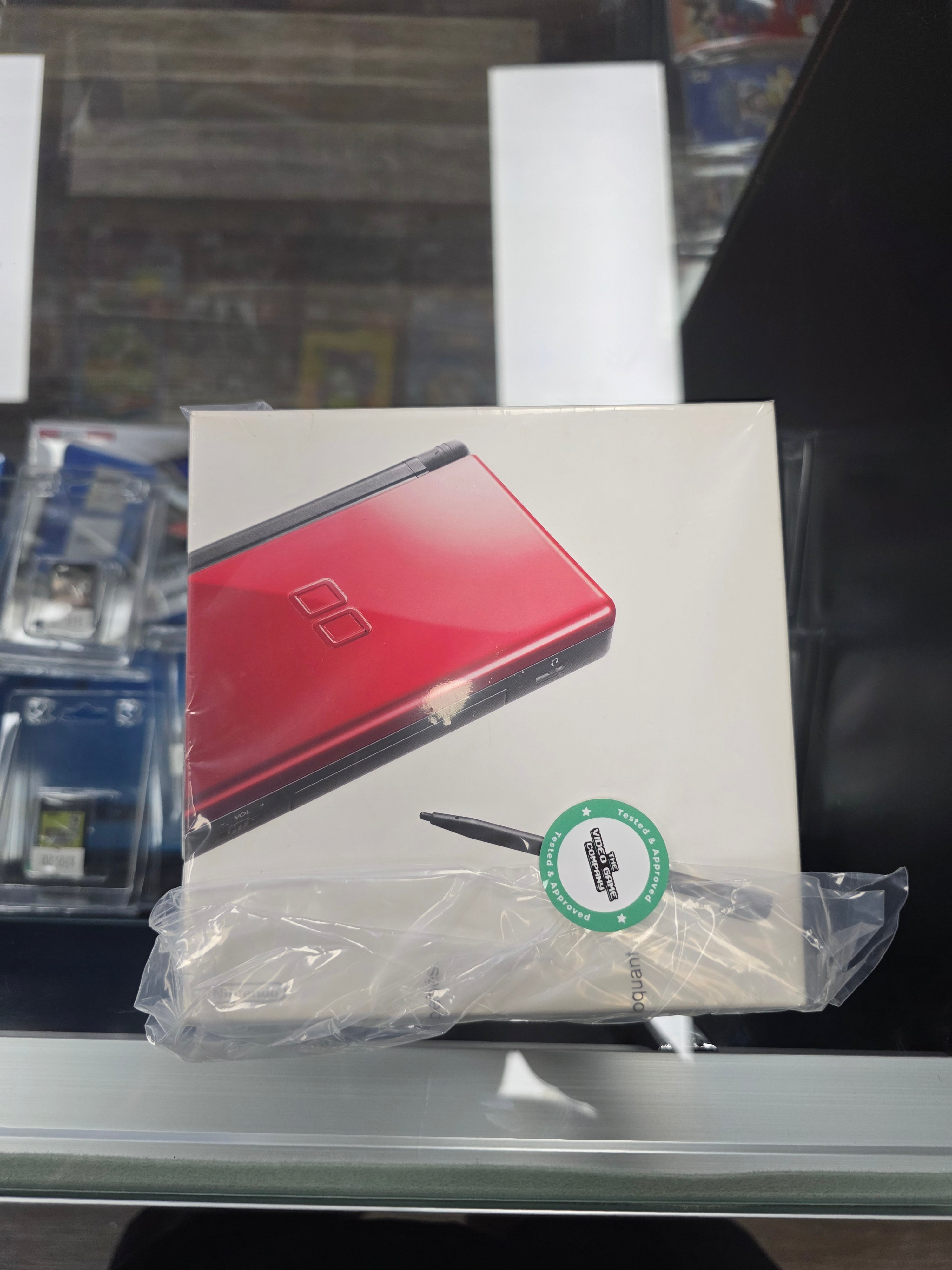 (JP 🇯🇵 REGION Free) Complete in Box Nintendo DS Lite Handheld Console