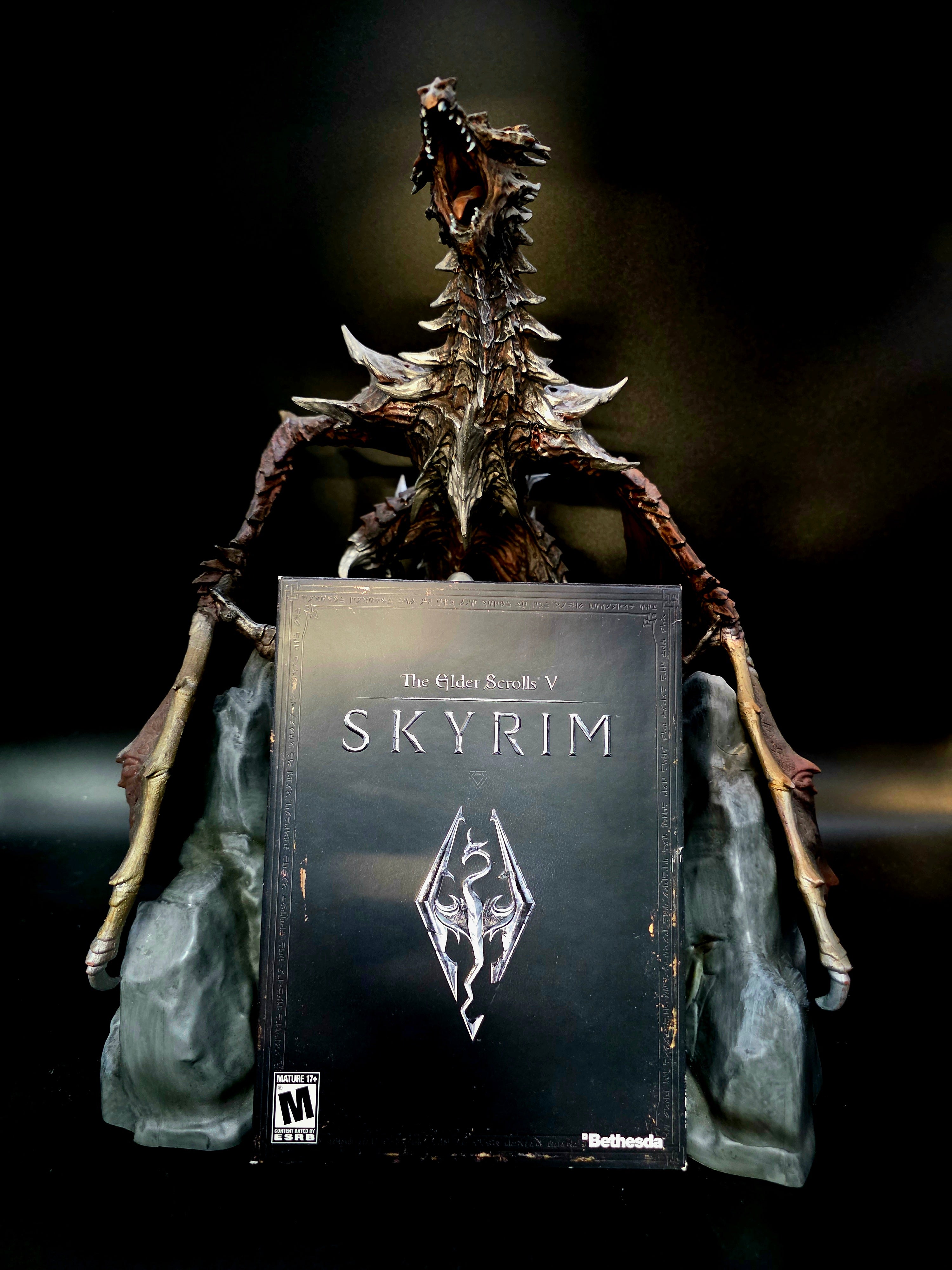 Elder Scrolls V Skyrim Collector's Edition With Dragon Statue Alduin- Sony PlayStation 3 (PS3)