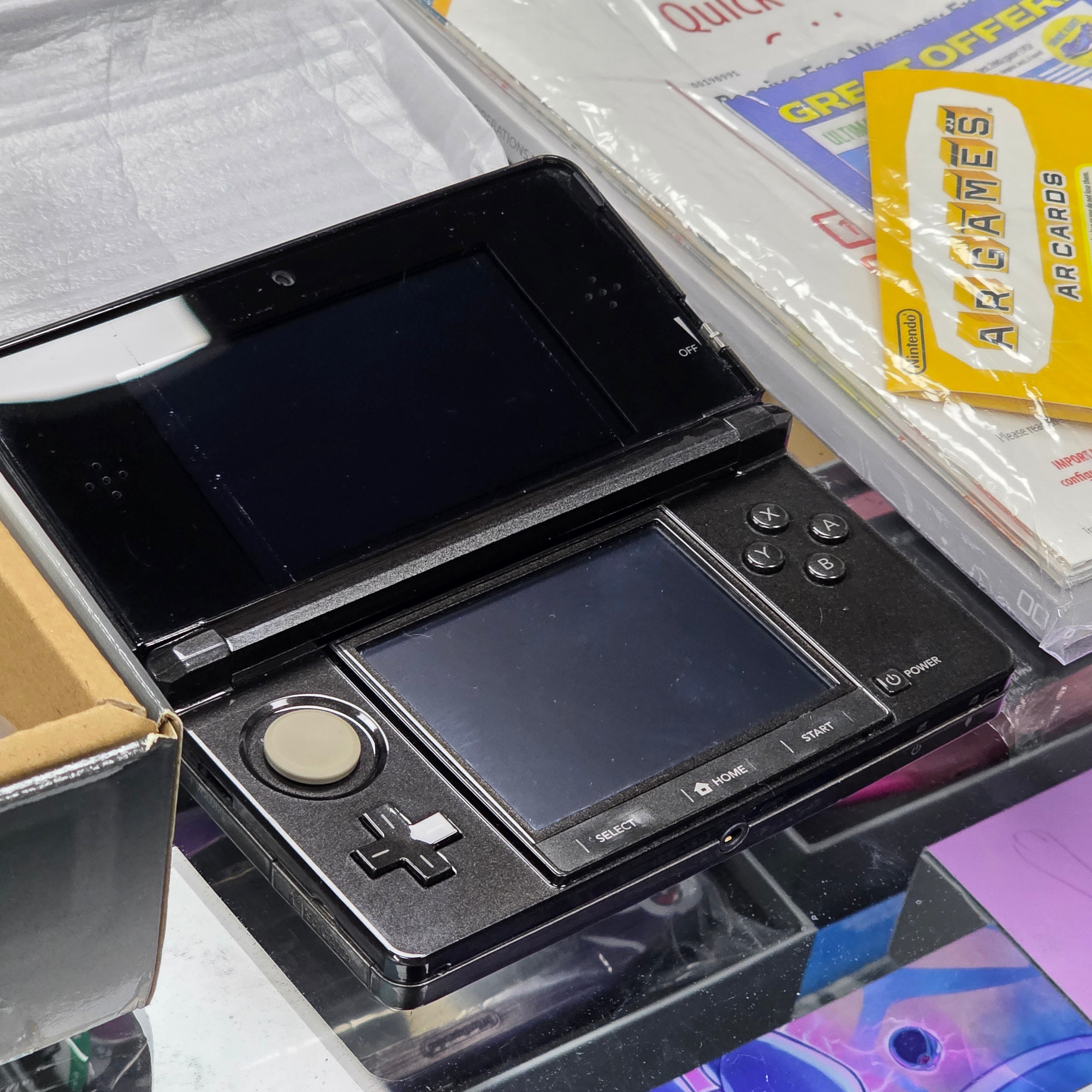 Nintendo 3DS Launch Edition Black Handheld Console Console and Box