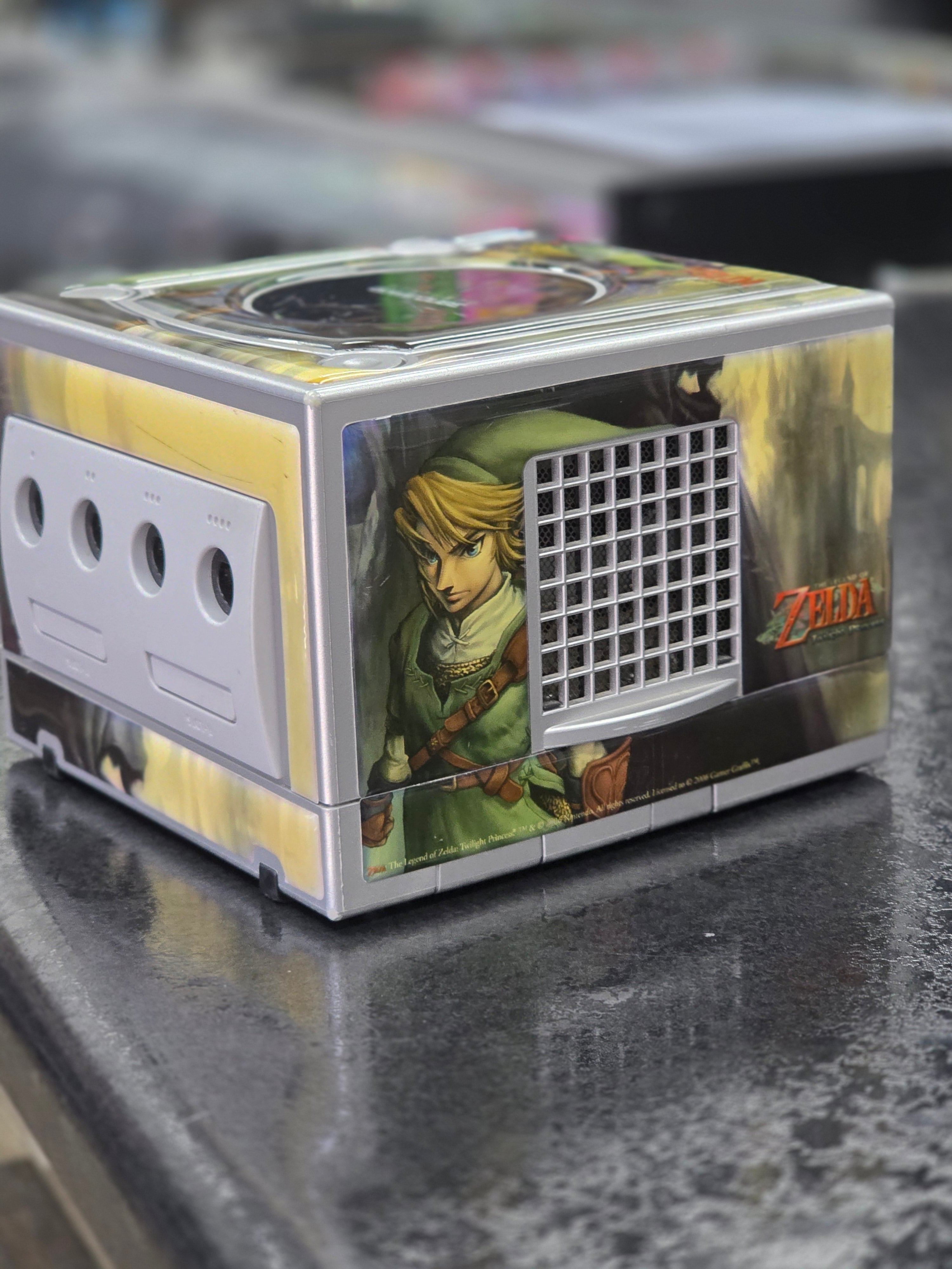 Nintendo GameCube Platinum Zelda Skinned Console Bundle