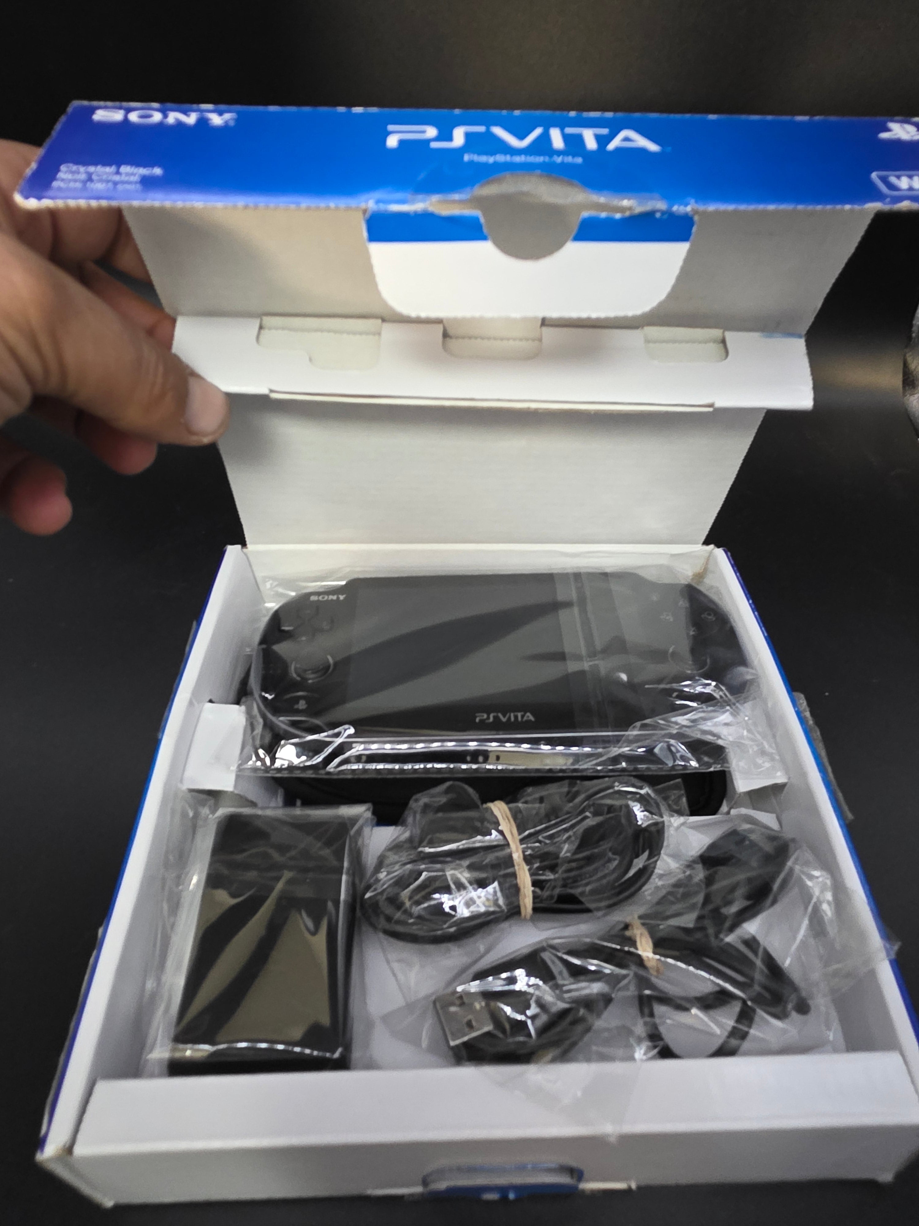 (CIB) Sony PlayStation PS Vita Black Handheld Console (PCH-1001)