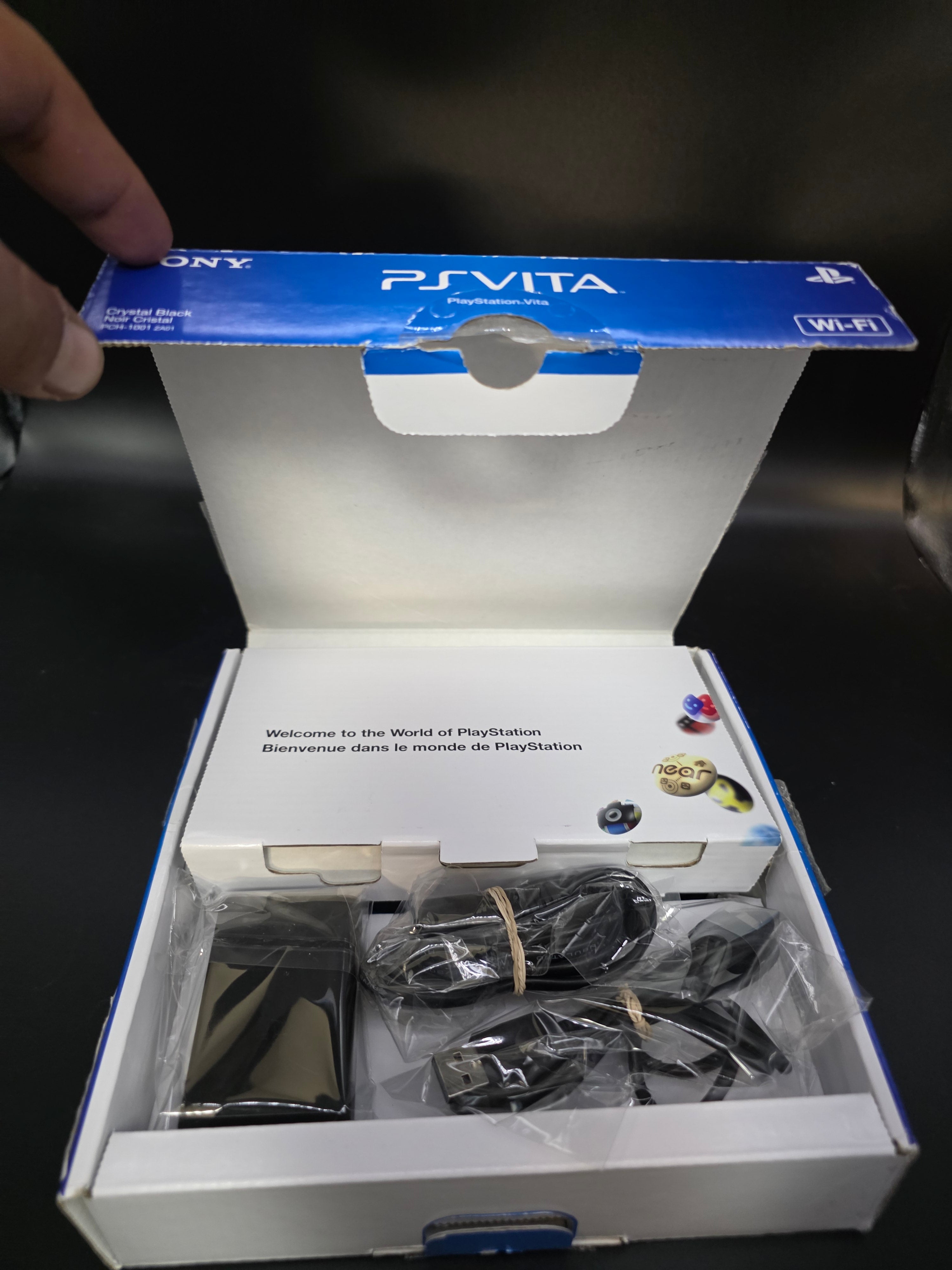 (CIB) Sony PlayStation PS Vita Black Handheld Console (PCH-1001)