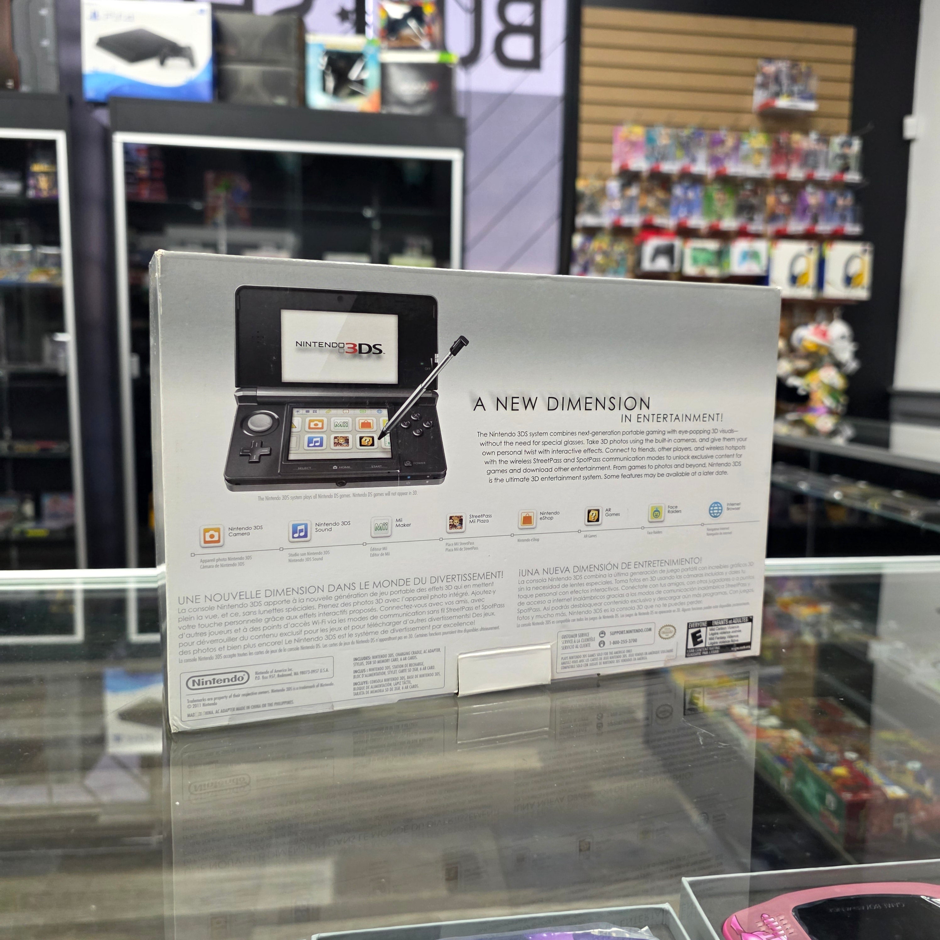 Nintendo 3DS Launch Edition Black Handheld Console Console and Box