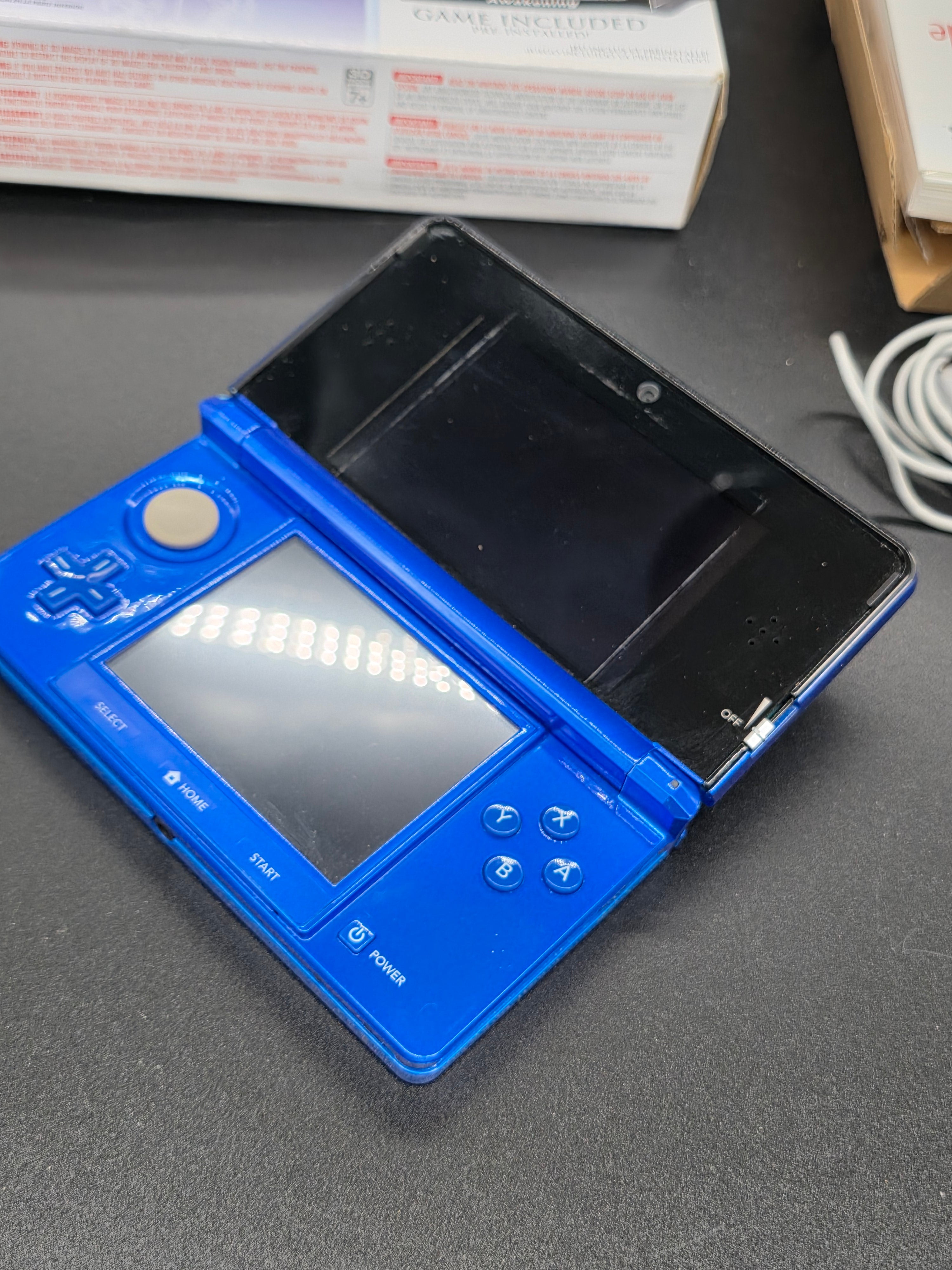 Nintendo 3DS Blue Fire Emblem Awakening Limited Edition