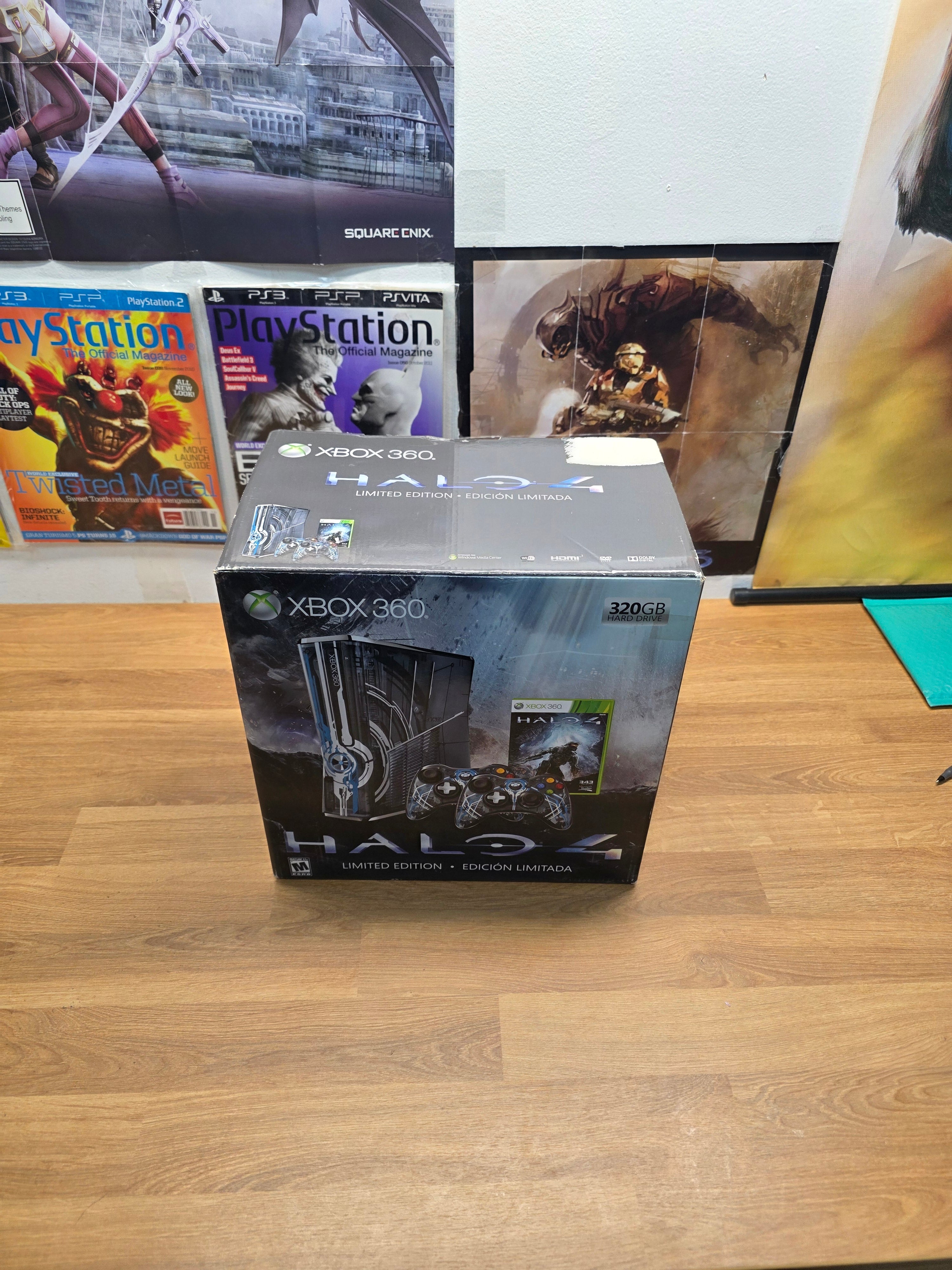 CIB Microsoft Xbox 360 Slim Limited Edition Halo 4