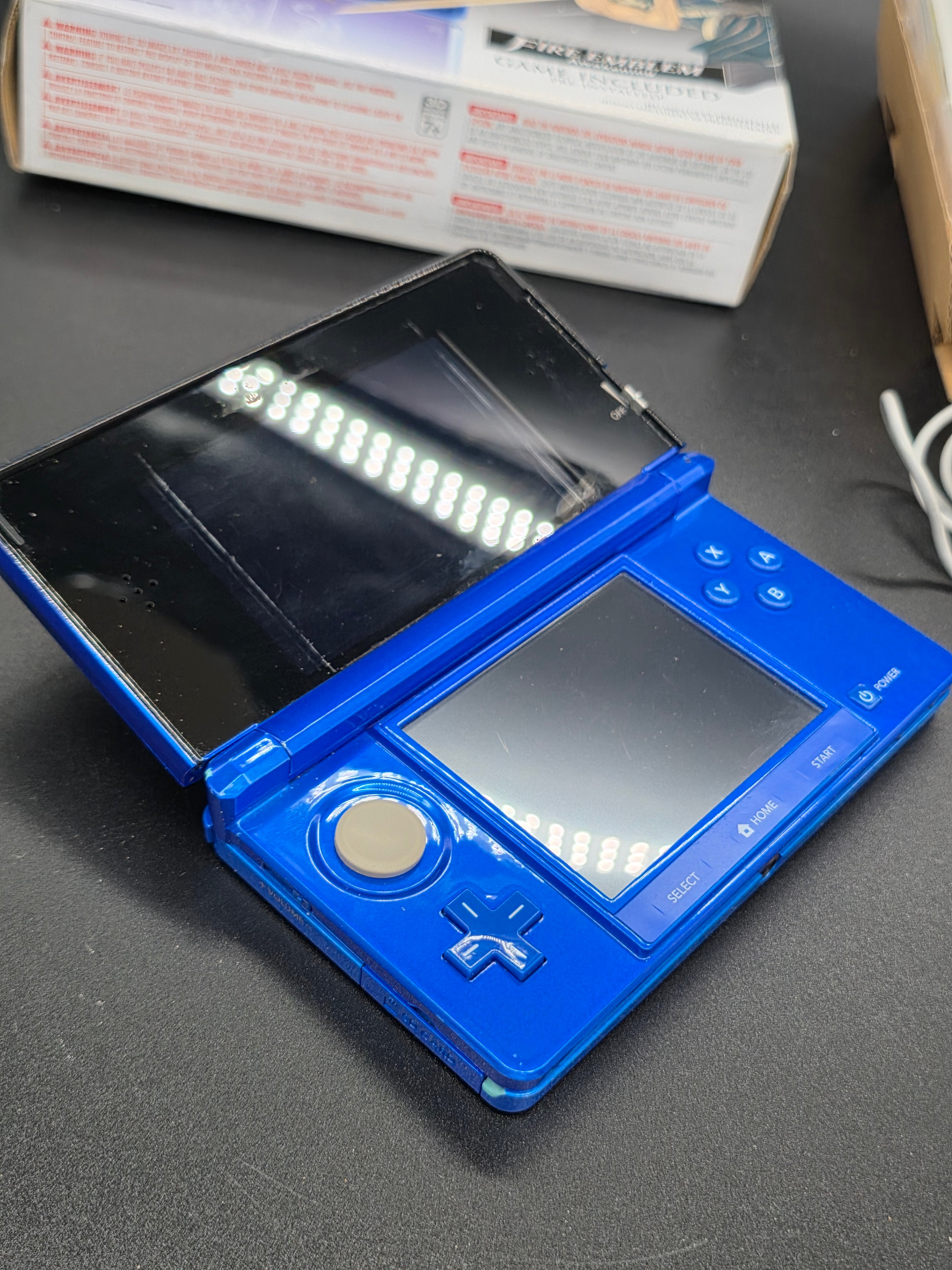 Nintendo 3DS Blue Fire Emblem Awakening Limited Edition