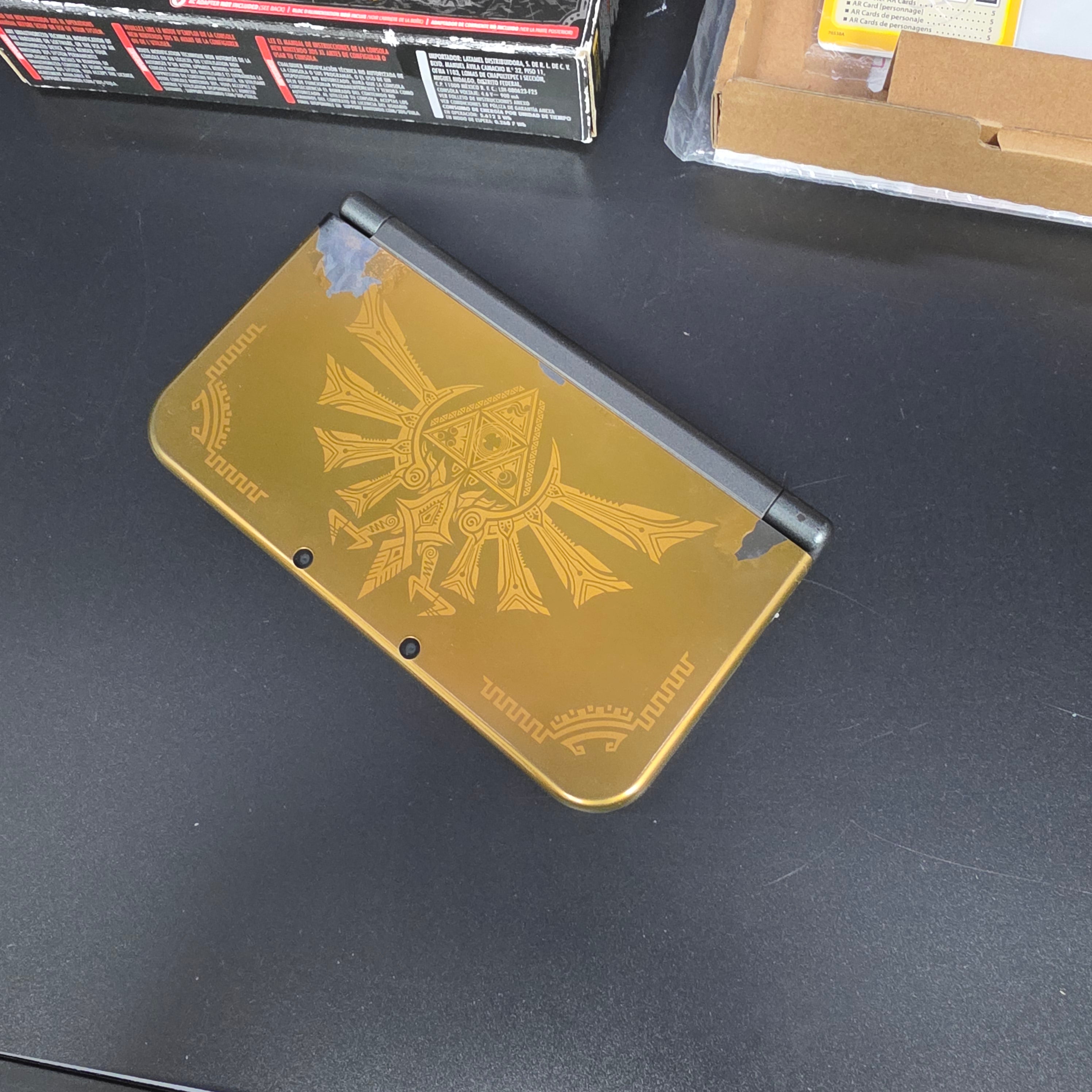 CIB "New" Nintendo 3DS XL Hyrule Edition (B)