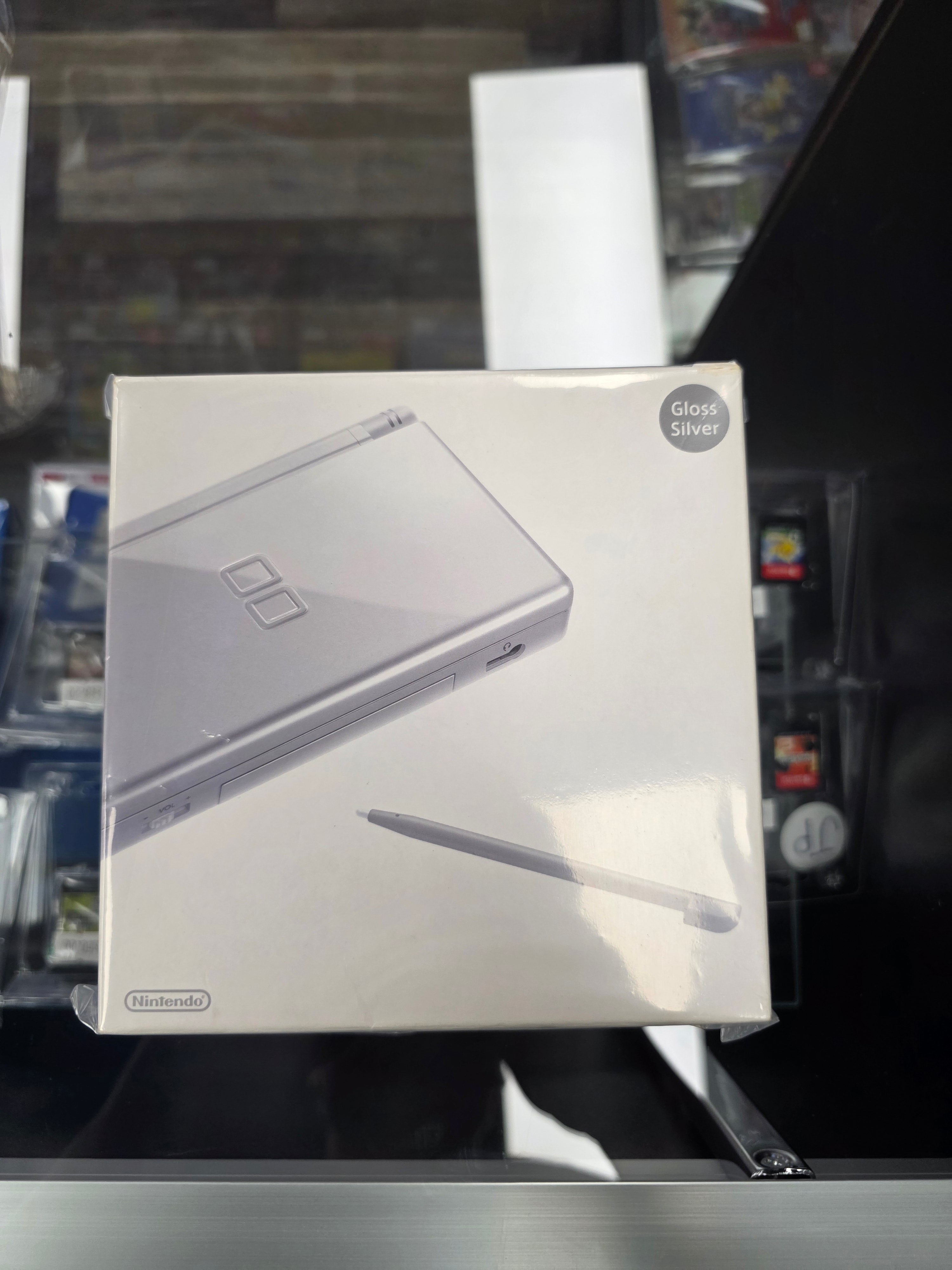 (JP 🇯🇵 REGION Free) Complete in Box Nintendo DS Lite Handheld Console