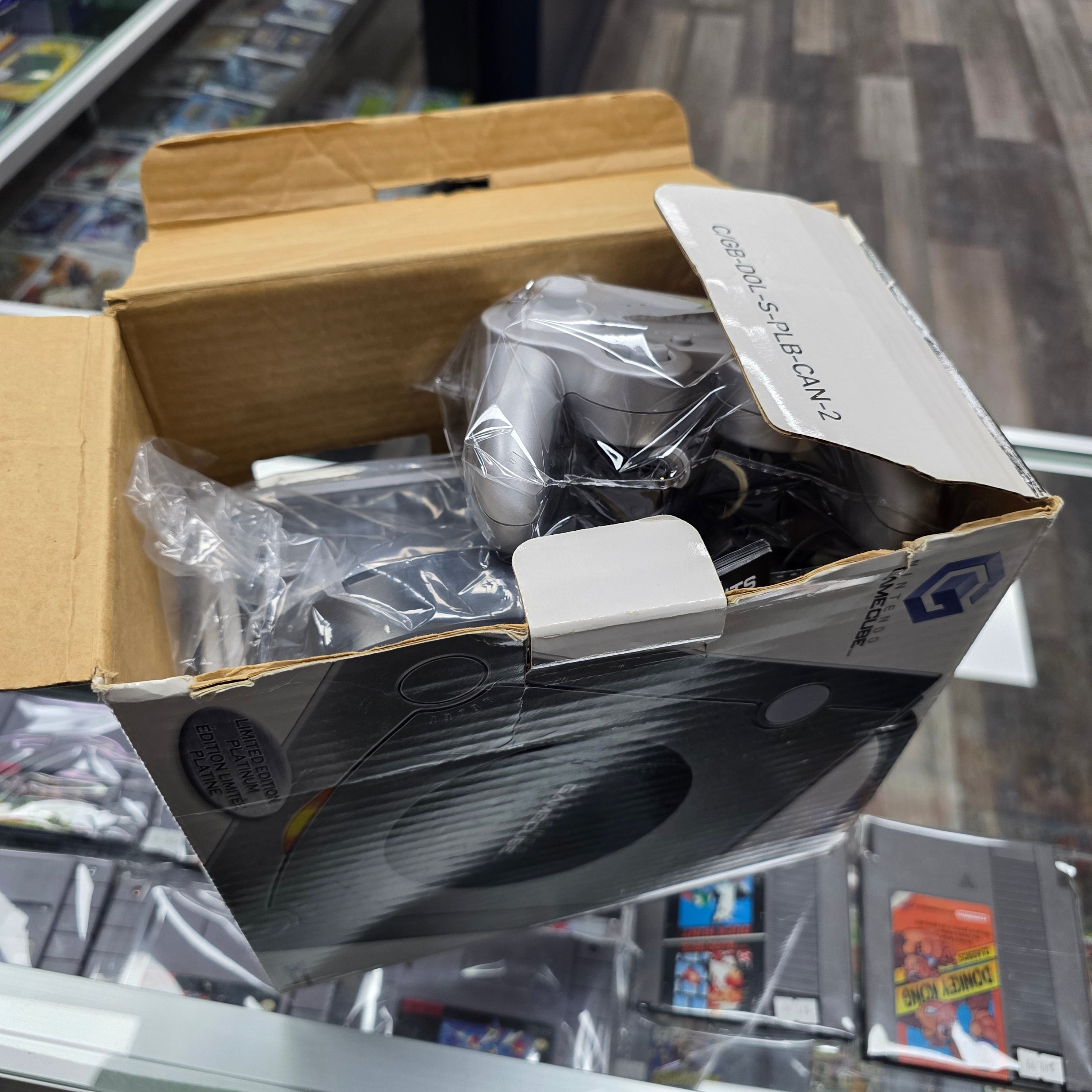 Nintendo GameCube Platinum Silver Console Bundle Complete in Box