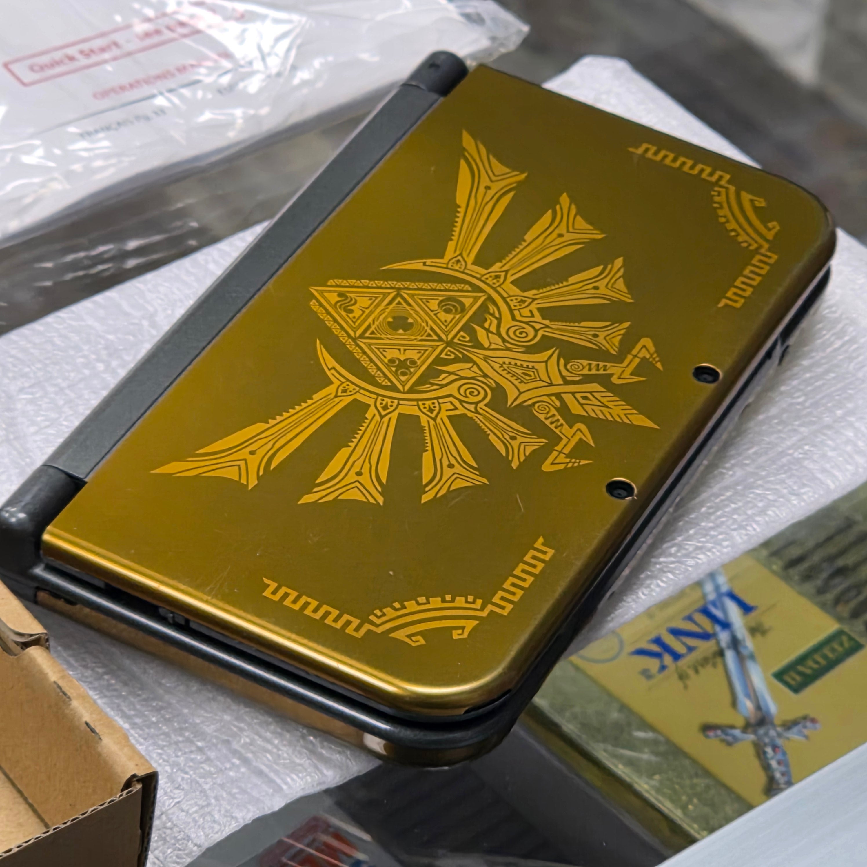 (GOOD) CIB "New" Nintendo 3DS XL Hyrule Edition