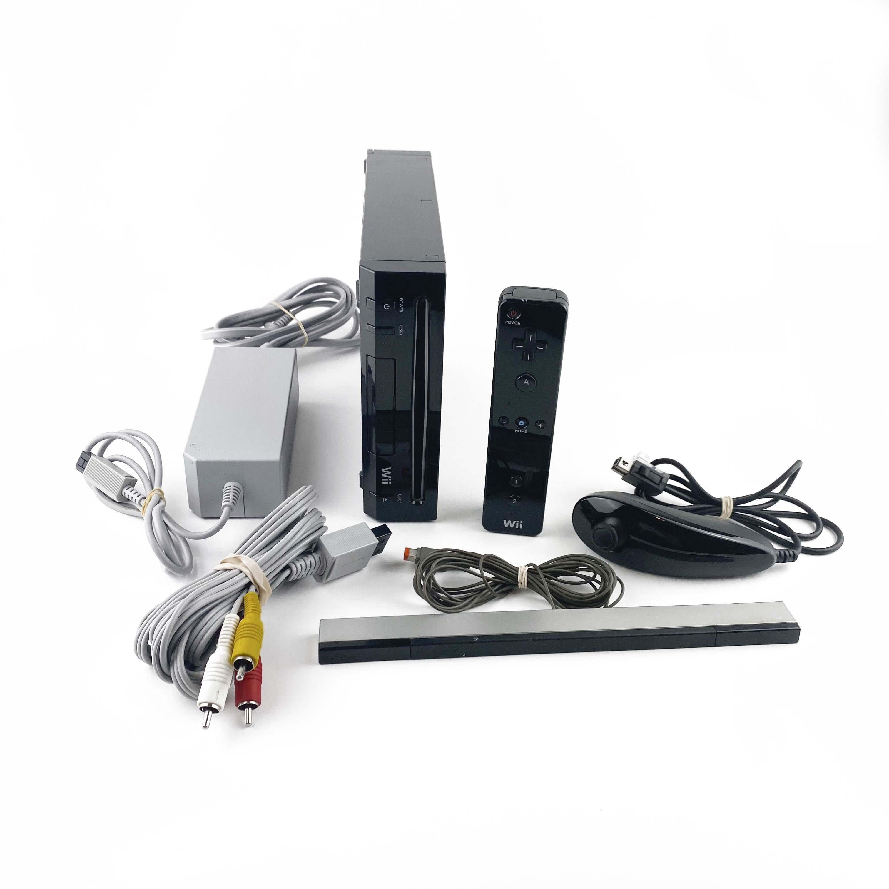 Nintendo Wii Black Console Bundle (RVL-101)