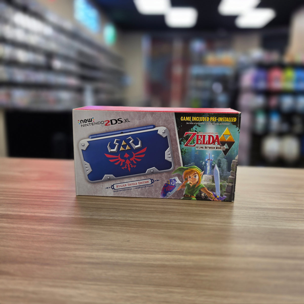 New Nintendo 2DS XL Zelda Hylian Shield Handheld Console (CIB)