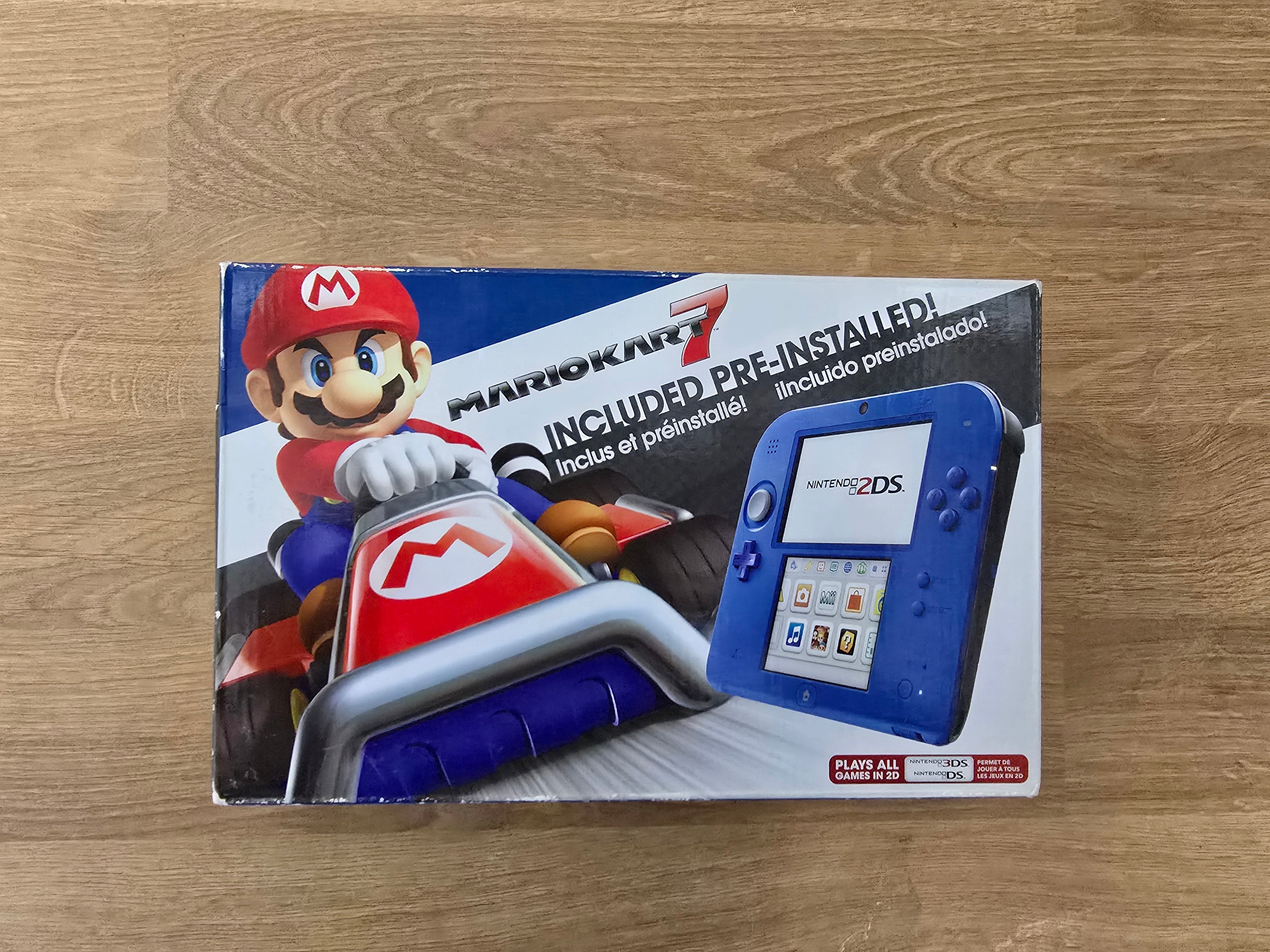 (Factory Sealed) Nintendo 2DS Electric Blue 2 Handheld Console [Mario Kart 7 Pre-Installed]