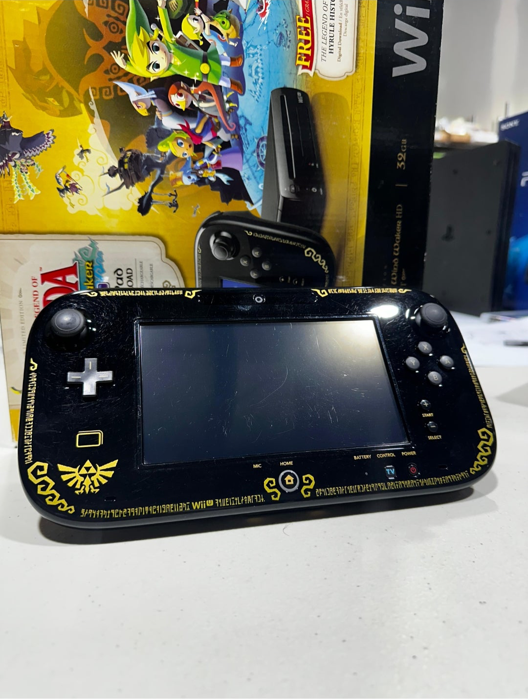 Wii U Console Deluxe: Zelda Wind Waker Edition