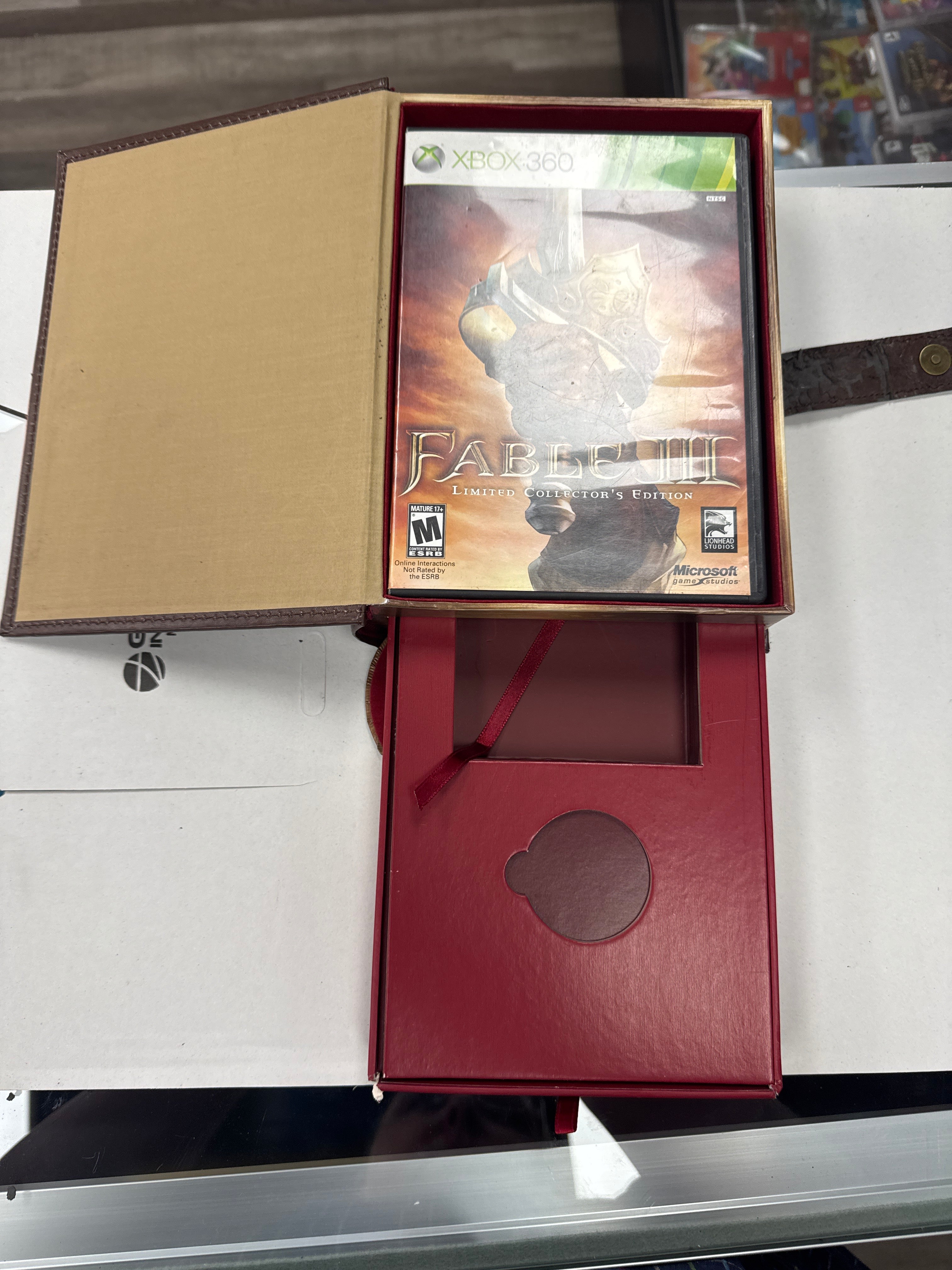 Fable III [Collector's Edition] - Microsoft Xbox 360