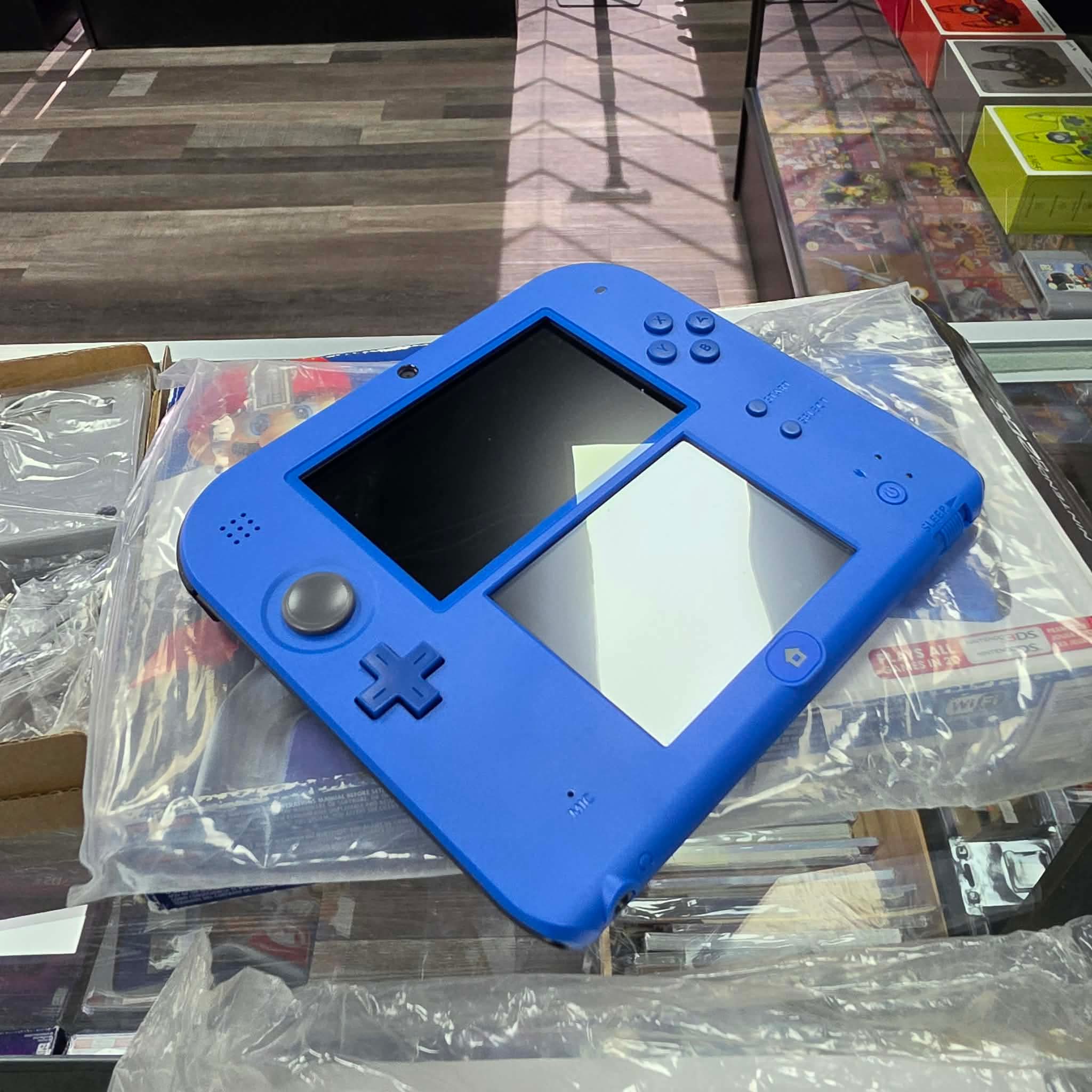 Nintendo 2DS Electric Blue 2 Handheld Console MARIO KART