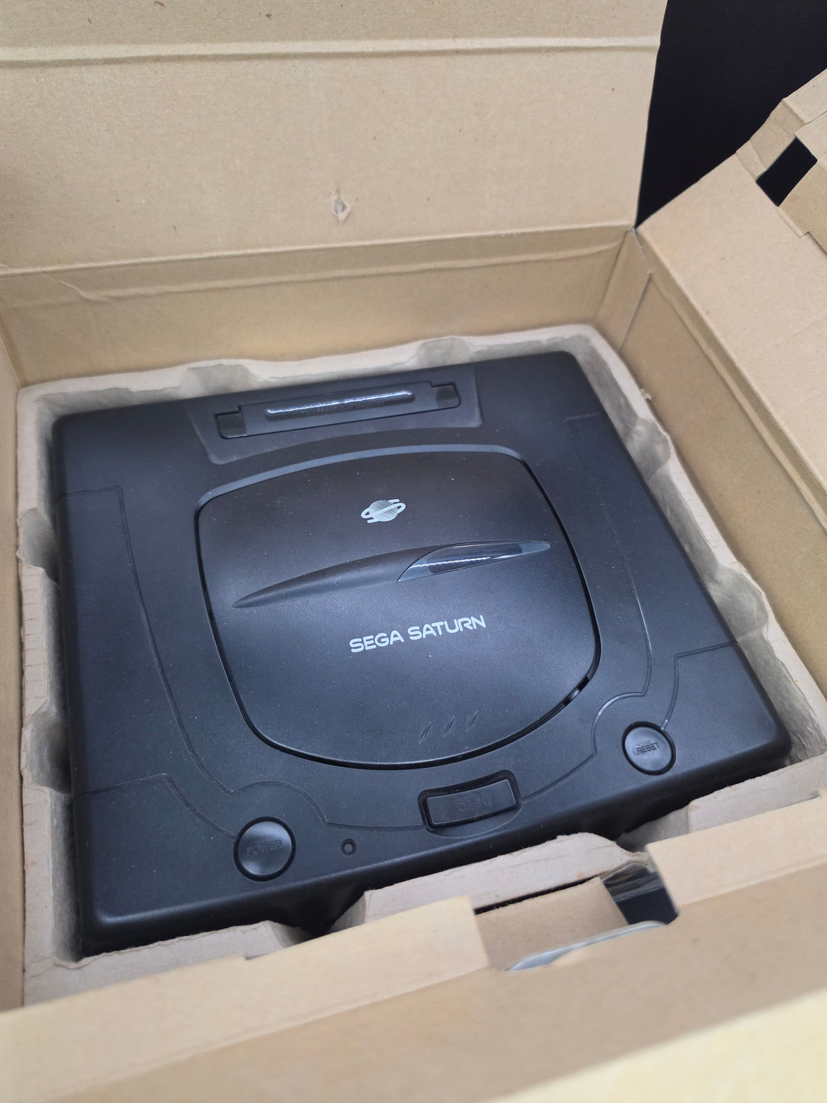 Sega Saturn Console Bundle [MK-80000] (CIB)