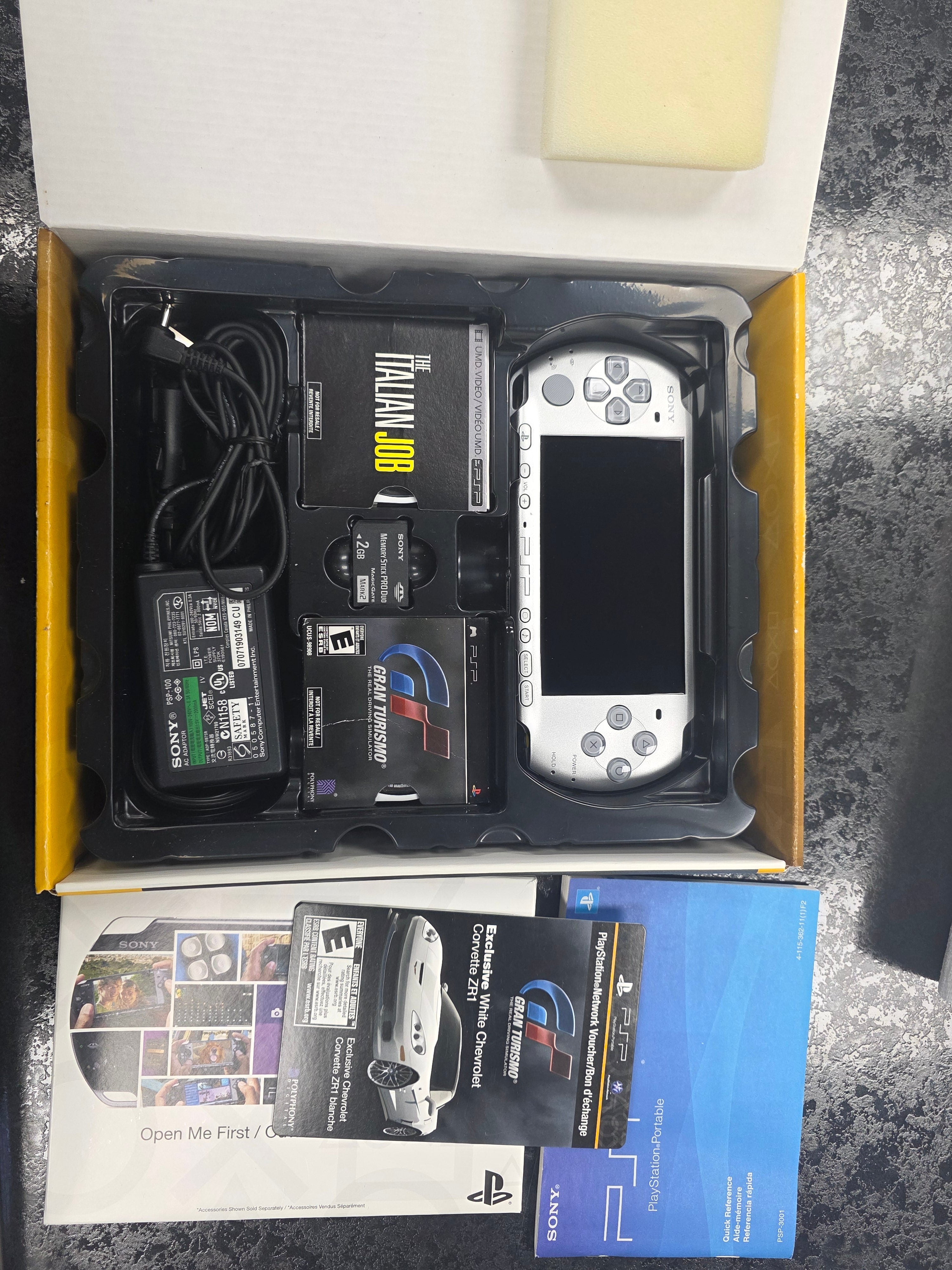 PSP 3000 Limited Edition Gran Turismo Entertainment Pack Handheld Cons
