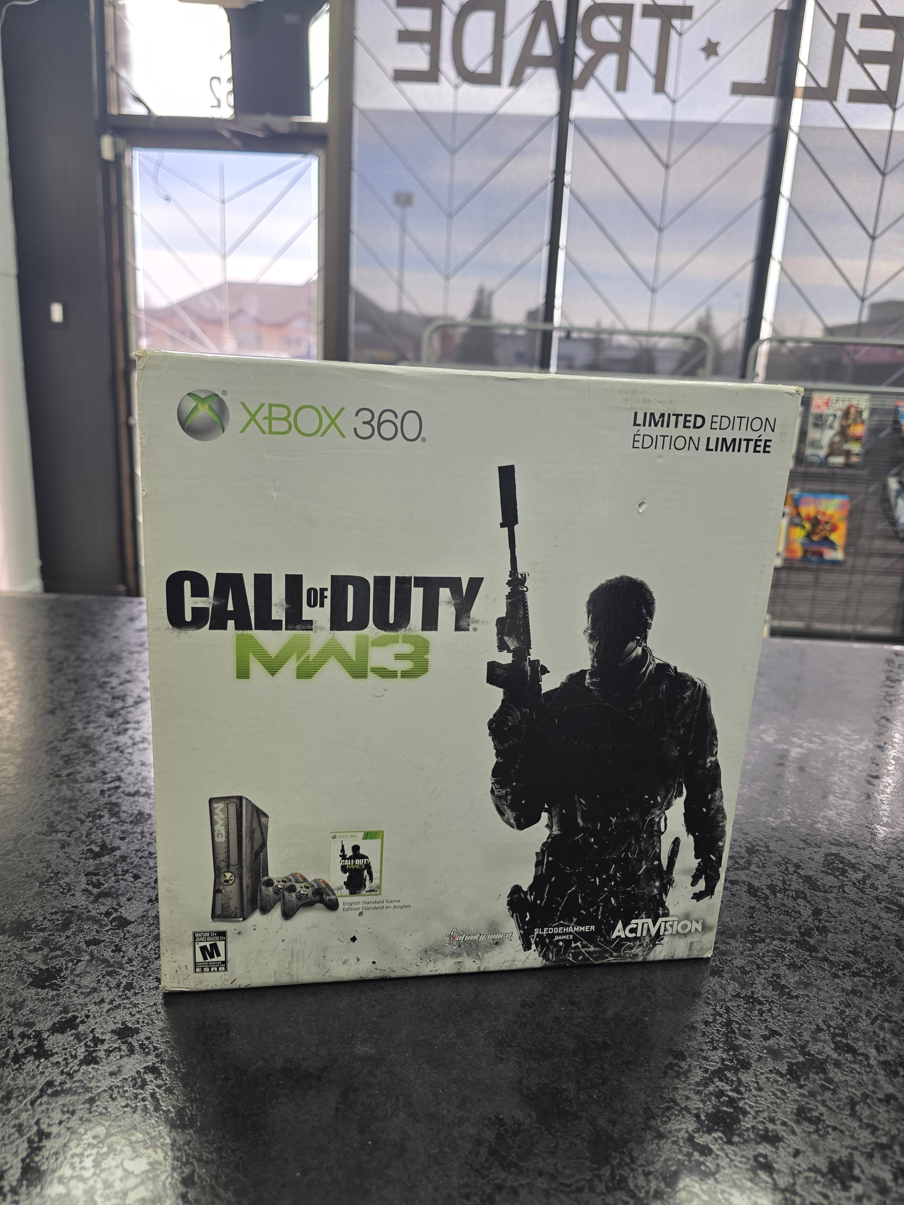 CIB Microsoft Xbox 360 Slim Limited Edition Call Of Duty Modern Warefare 3