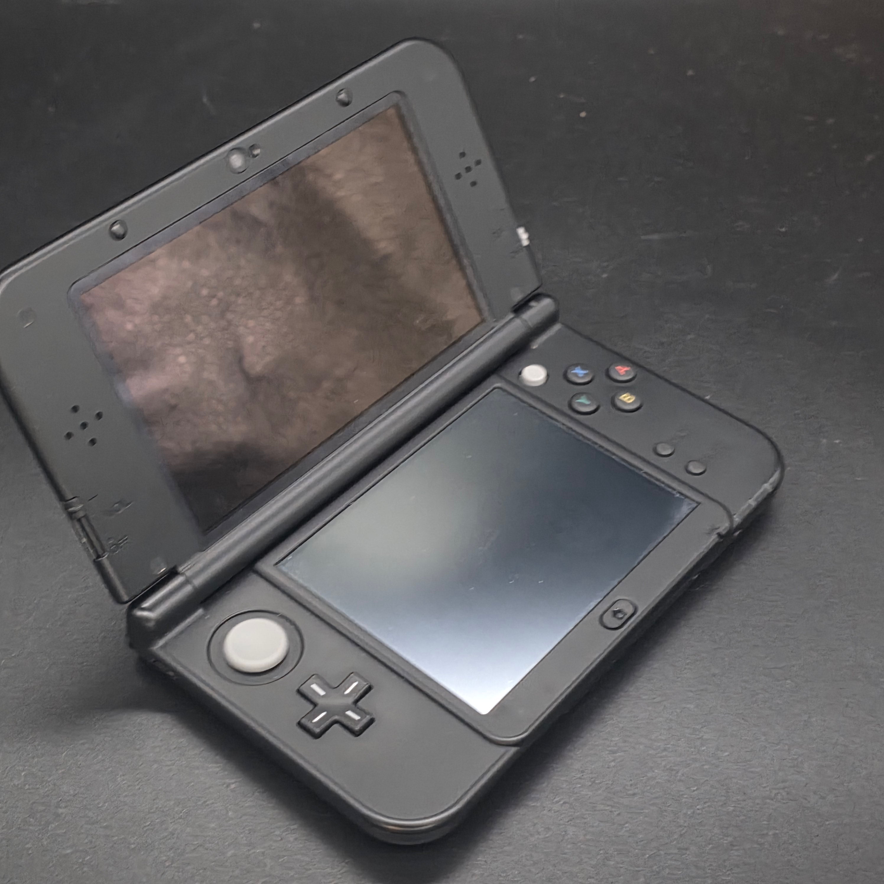 "New" Nintendo 3DS XL Pokemon Solgaleo Lunala Handheld Console [With Pokemon Bank]