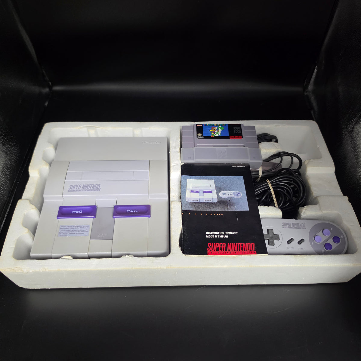 CIB Super Nintendo Console Bundle + Super Mario world (SNES-001)