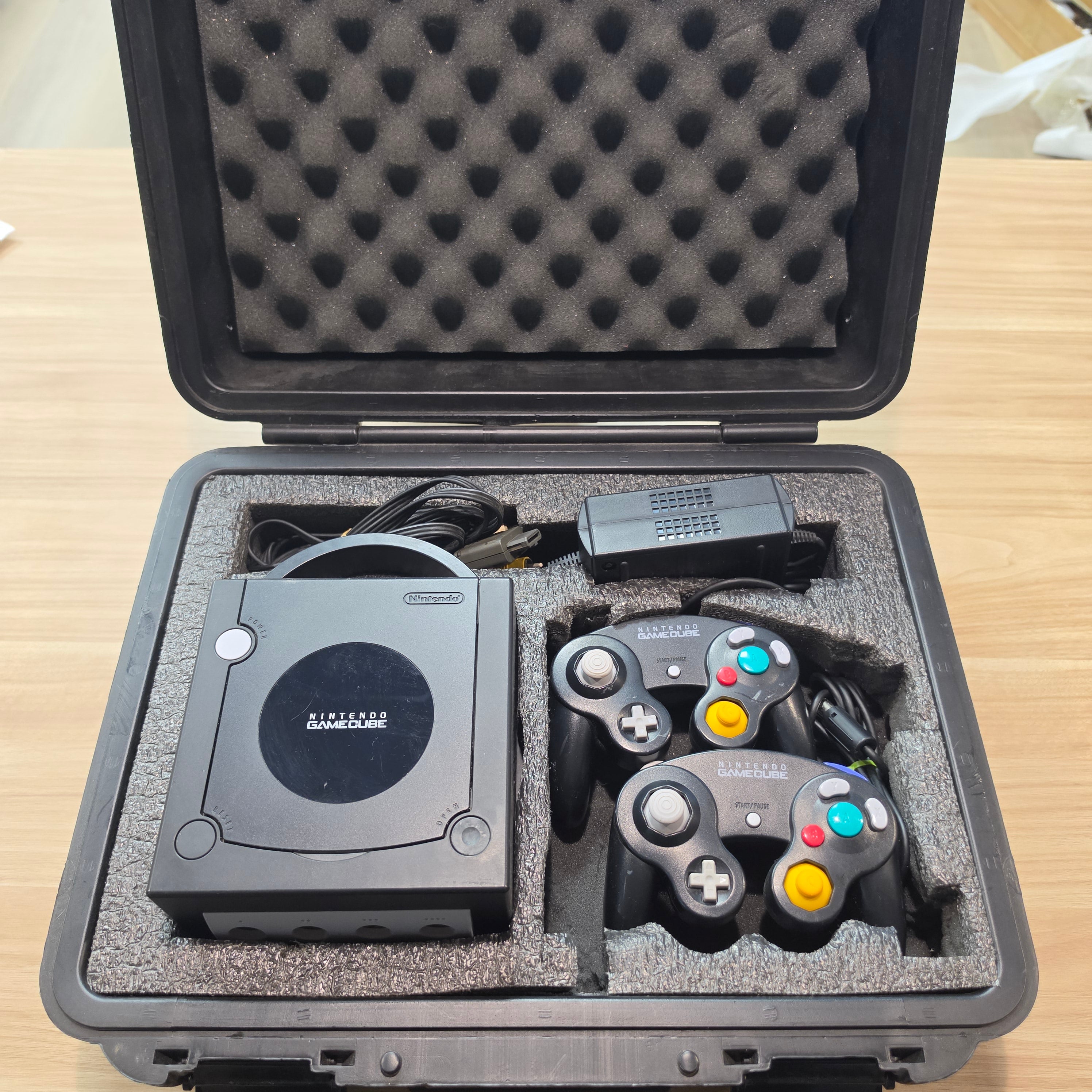 Nintendo GameCube Black Console 2 Controller Bundle + [Rental Case]