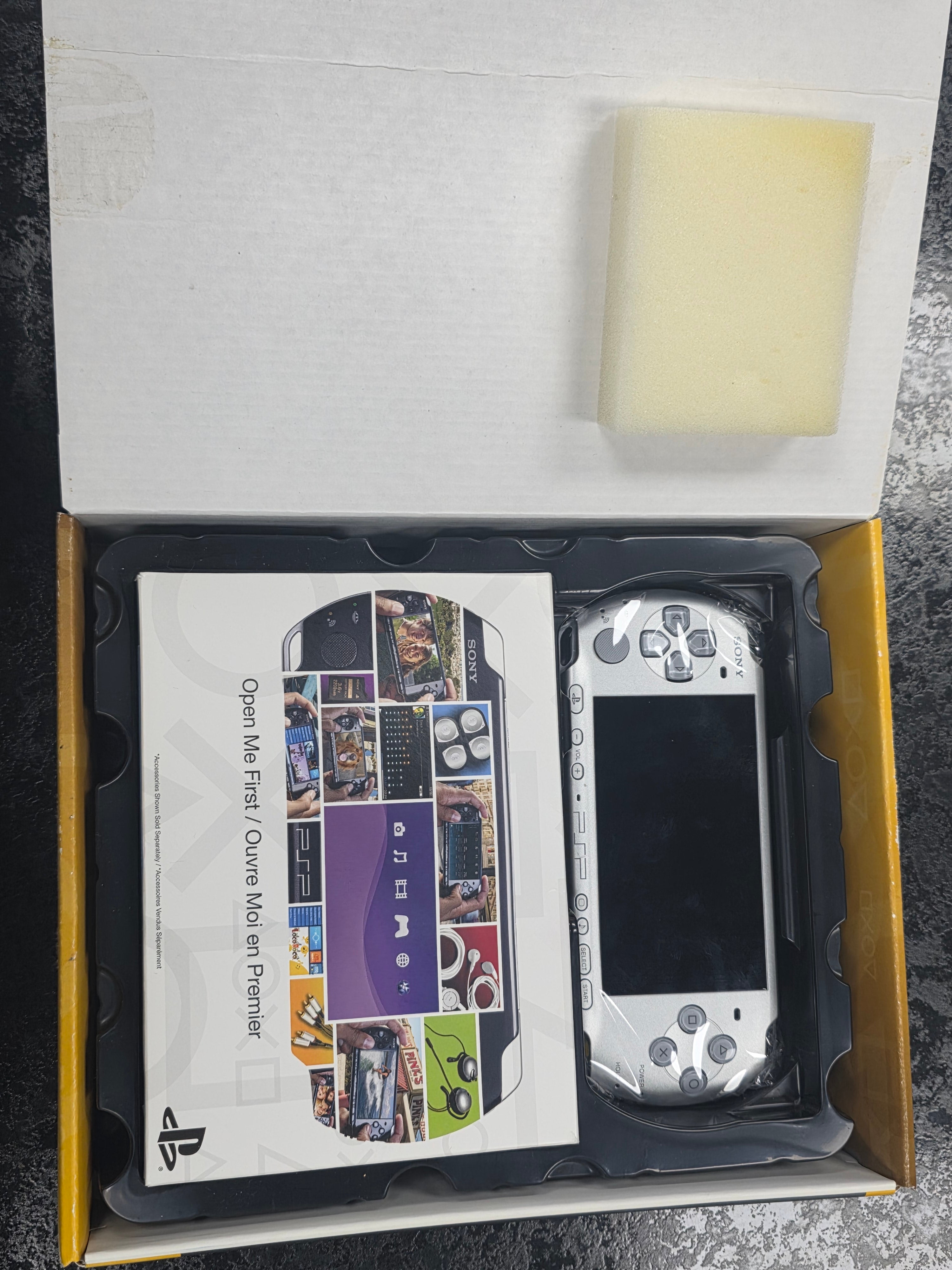 PSP 3000 Limited Edition Gran Turismo Entertainment Pack Handheld Console