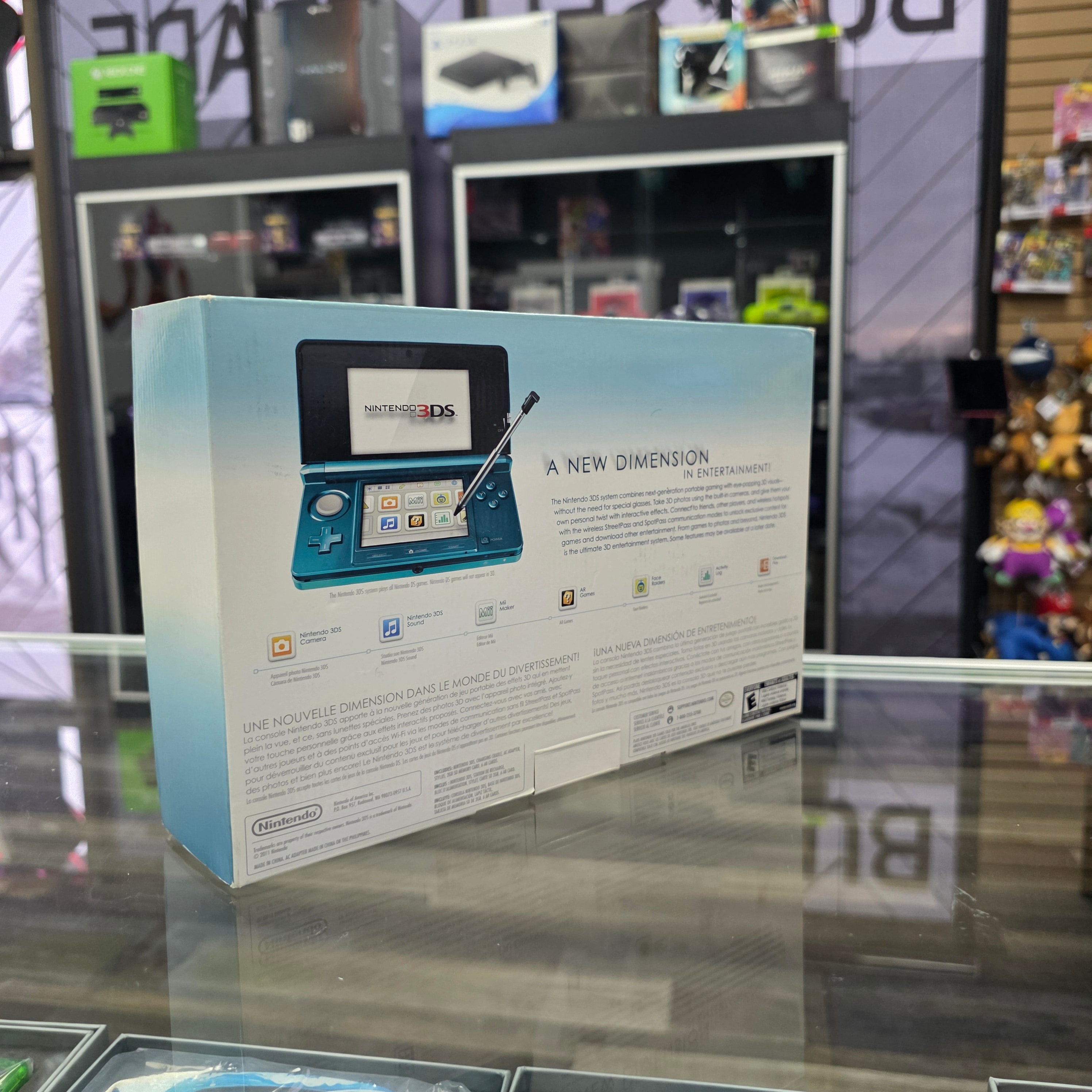 Nintendo 3DS Launch Edition Aqua Blue Handheld Console Console and Box