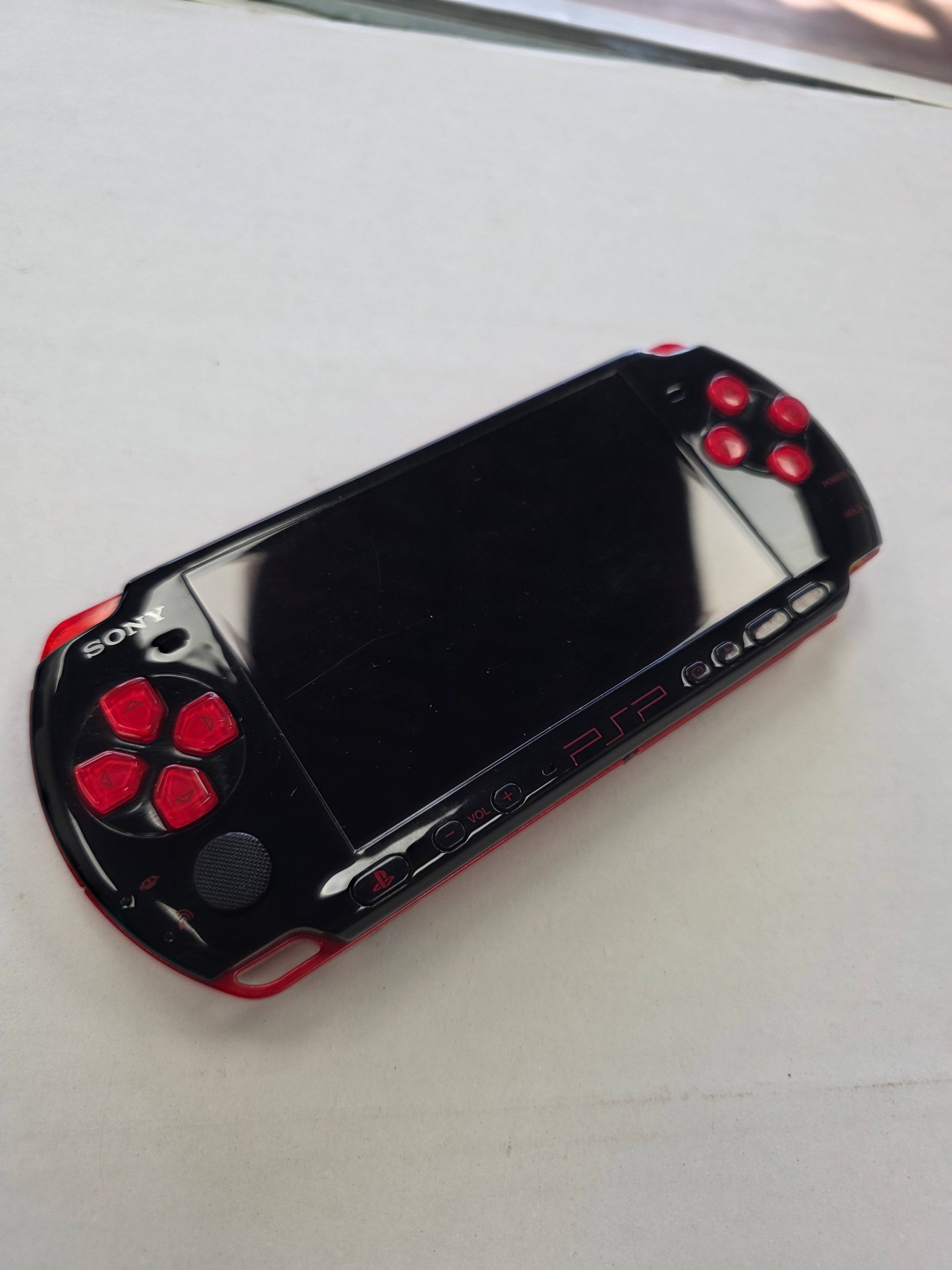 In Box Sony PlayStation Portable PSP God of War Edition Black/Red Model 3000 Handheld Console
