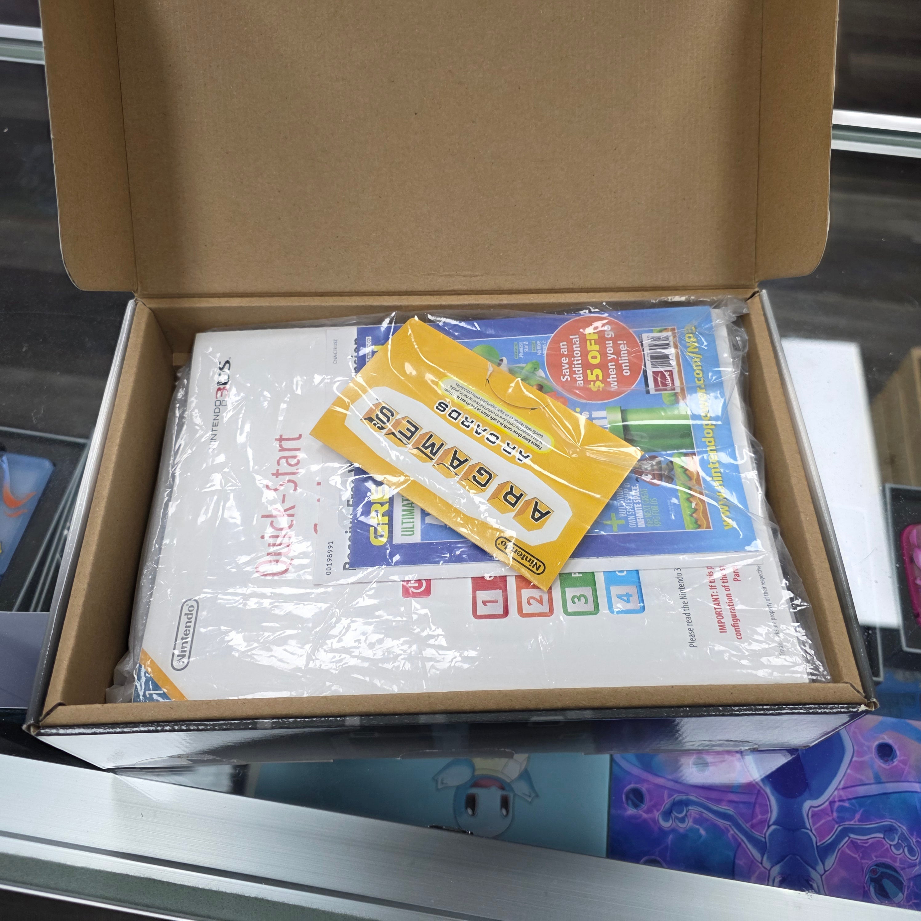 Nintendo 3DS Launch Edition Black Handheld Console Console and Box