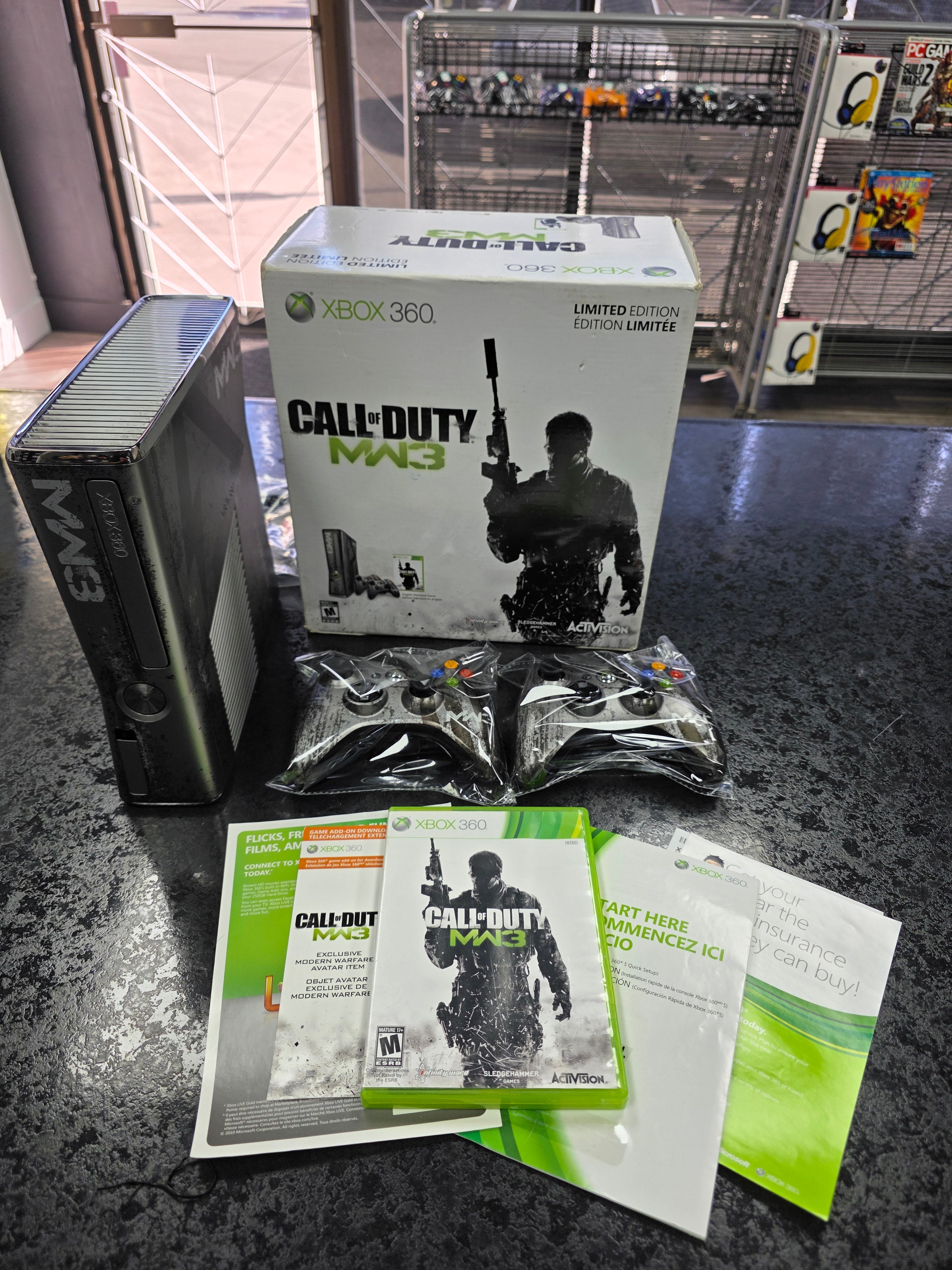 CIB Microsoft Xbox 360 Slim Limited Edition Call Of Duty Modern Warefare 3