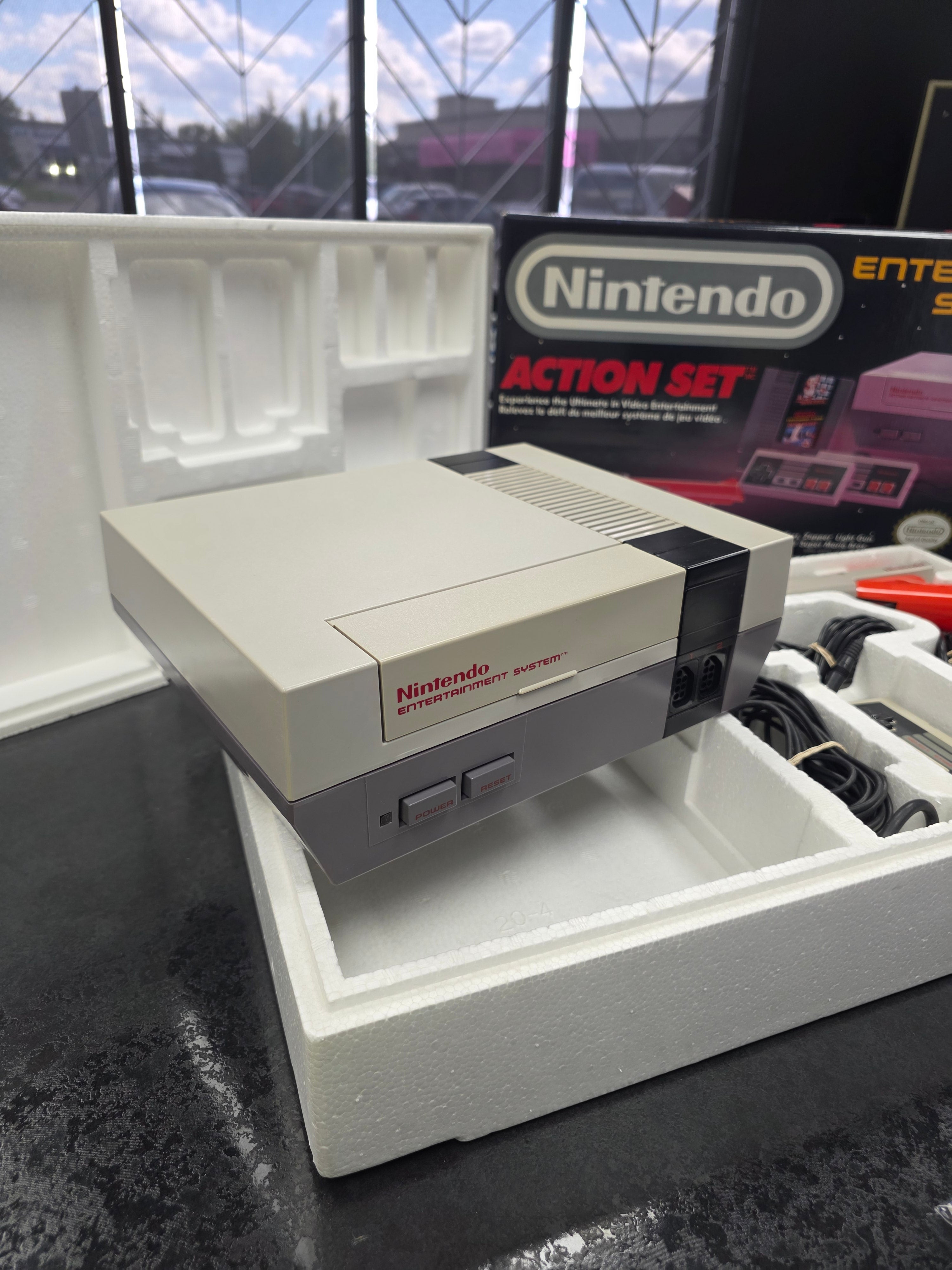 CIB Nintendo NES Action Set - Console Bundle